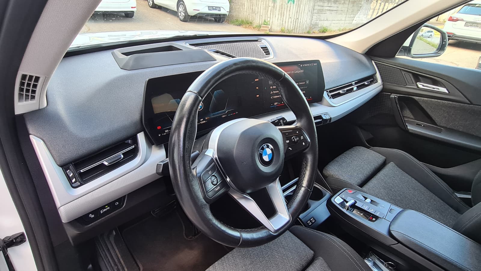 BMW X1 xDrive 20d 48V ** CH-Farhzeug ** Anh-Kupplung ** Driving Assistant Plus ** Innovation Paket **-image-19