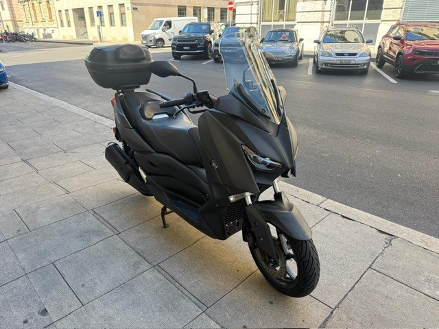 YAMAHA X-Max CZD 300 ABS-image-8