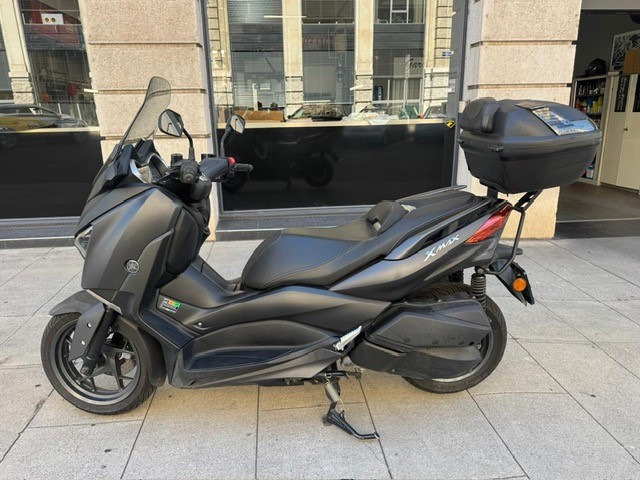 YAMAHA X-Max CZD 300 ABS