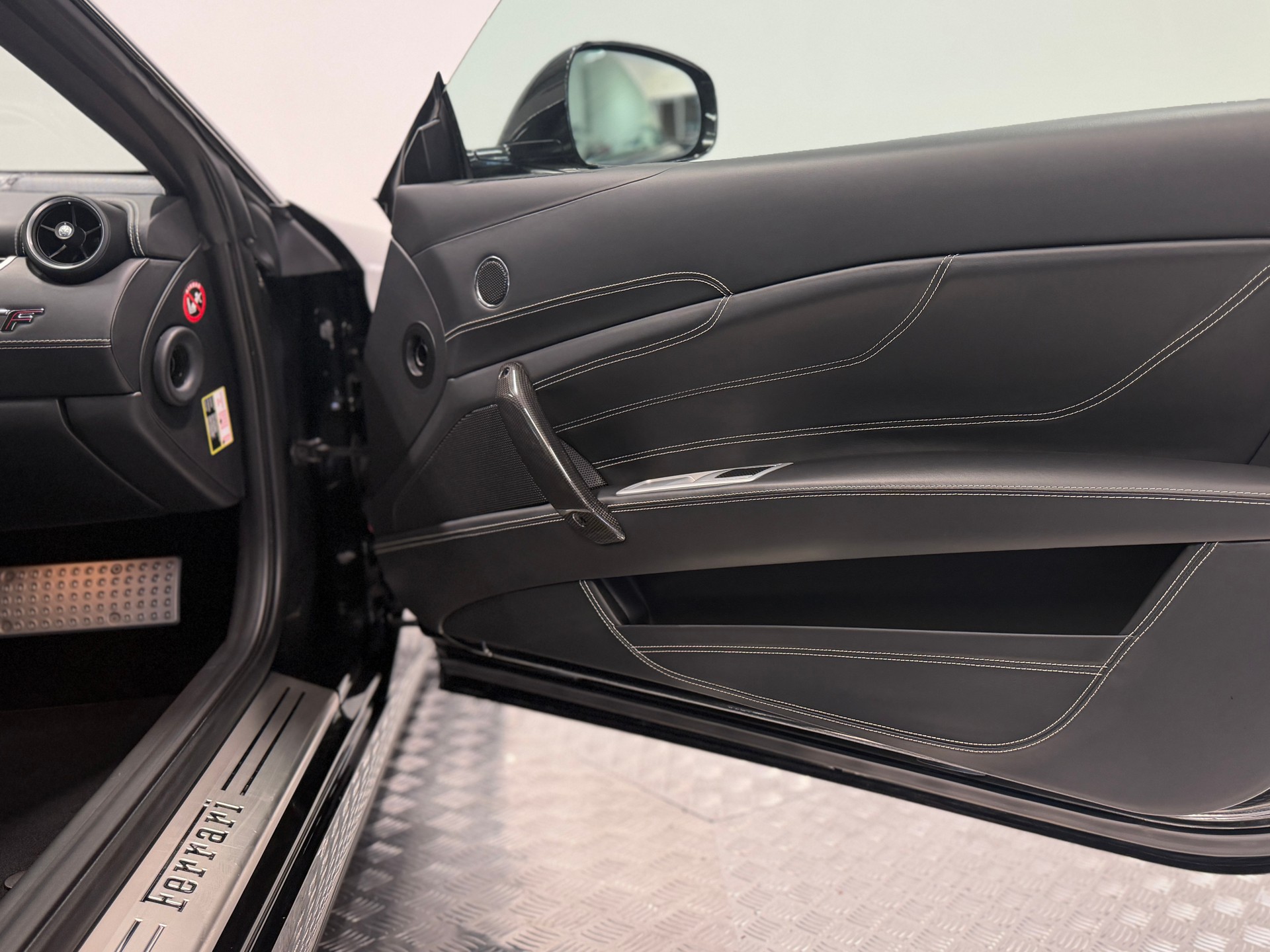 FERRARI FF-image-20