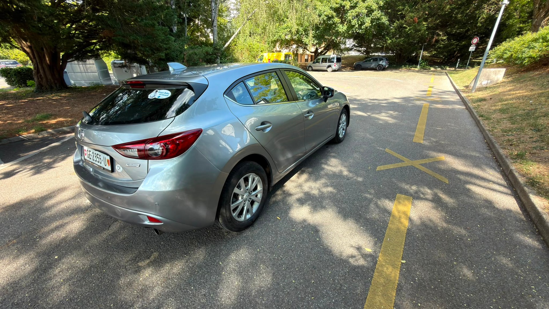MAZDA 3 1.5 16V Ambition Plus-showroom-element-2