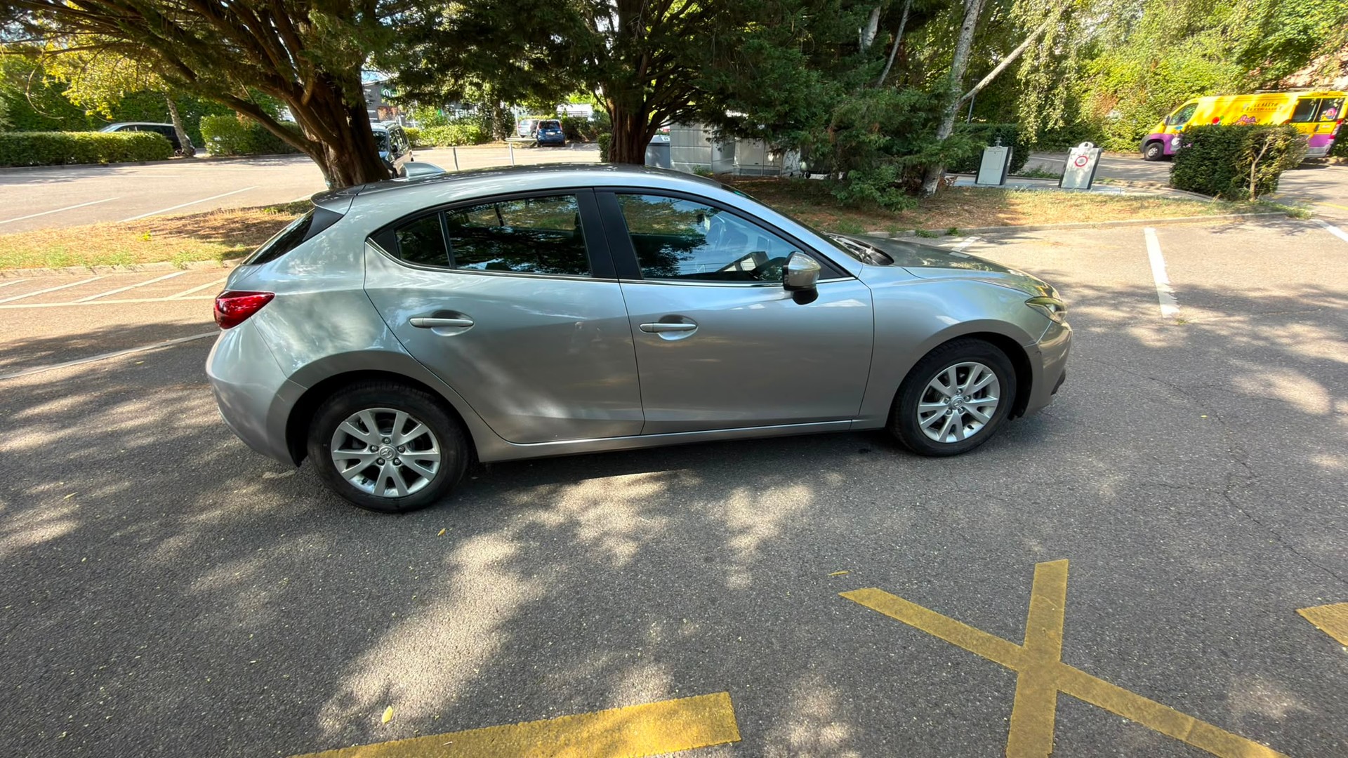 MAZDA 3 1.5 16V Ambition Plus-showroom-element-1