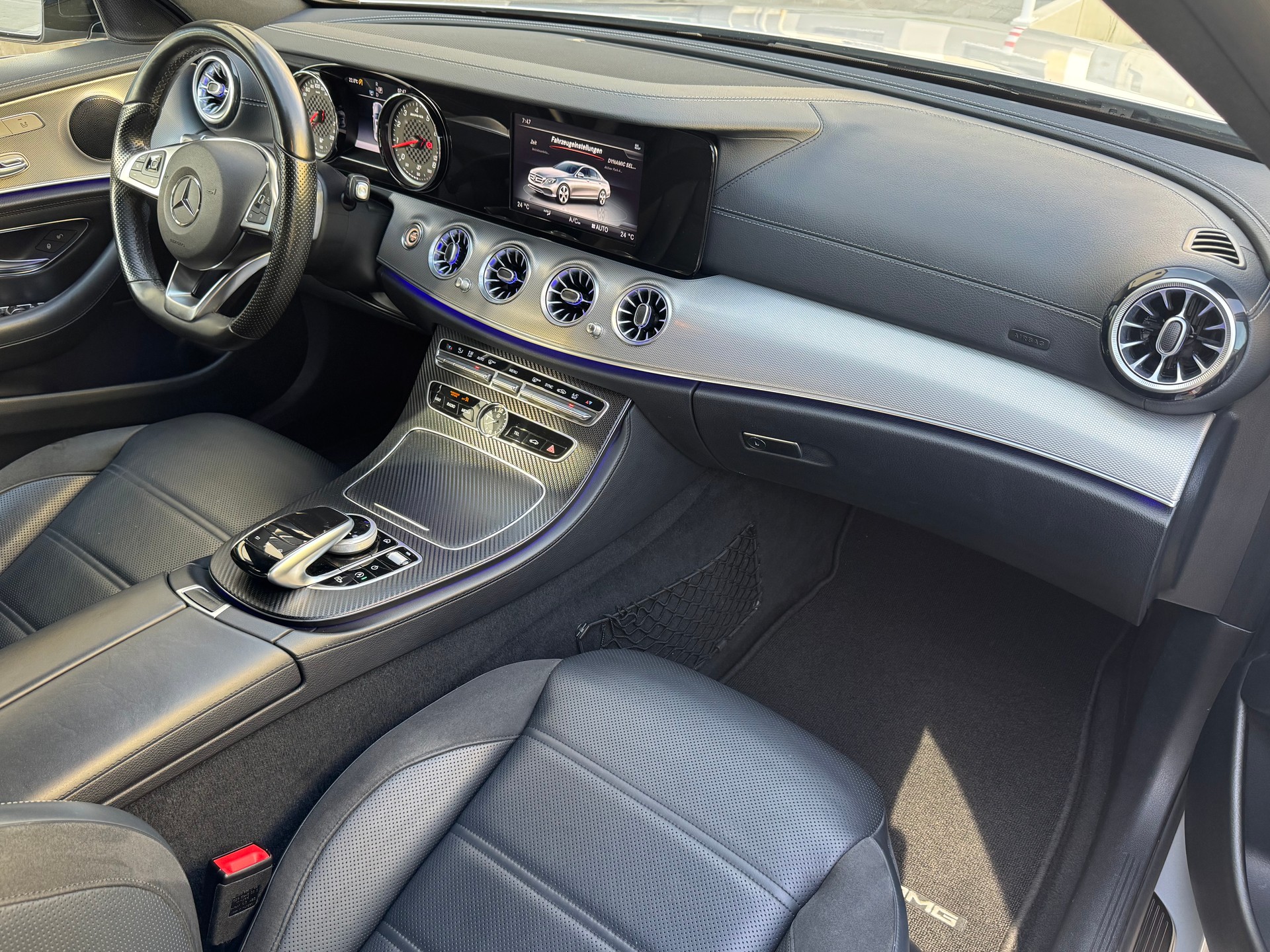 MERCEDES-BENZ E 43 AMG 4Matic 9G-Tronic-image-13