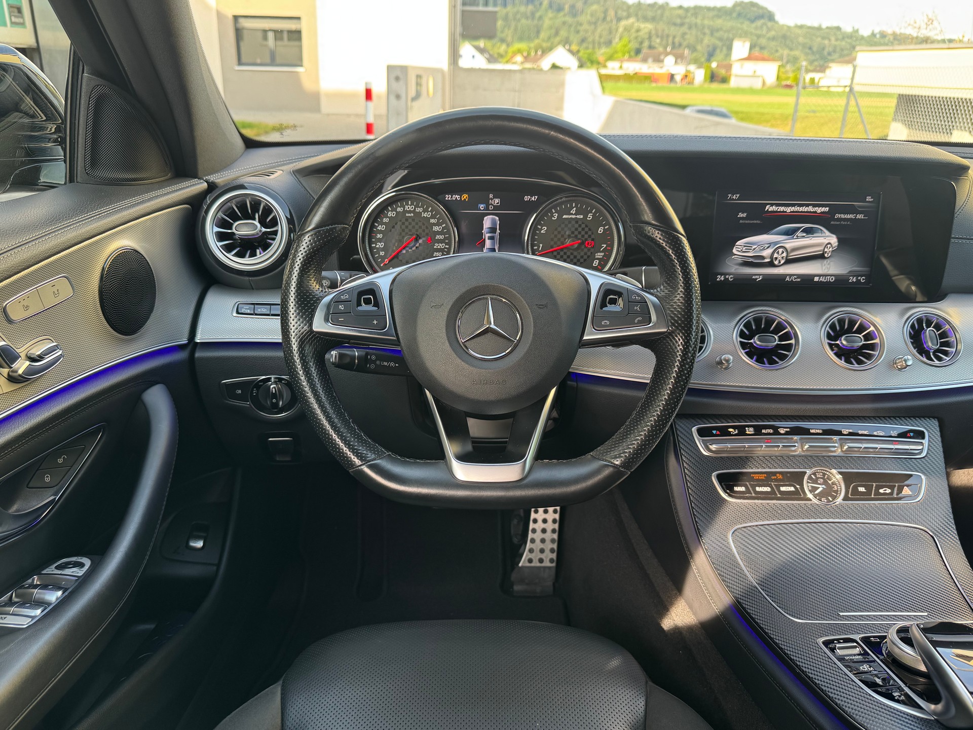 MERCEDES-BENZ E 43 AMG 4Matic 9G-Tronic-image-11