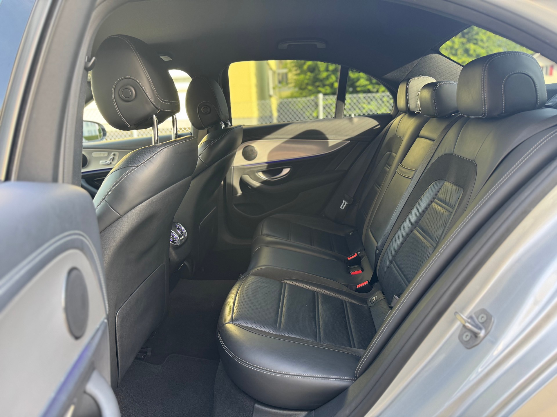 MERCEDES-BENZ E 43 AMG 4Matic 9G-Tronic-image-16