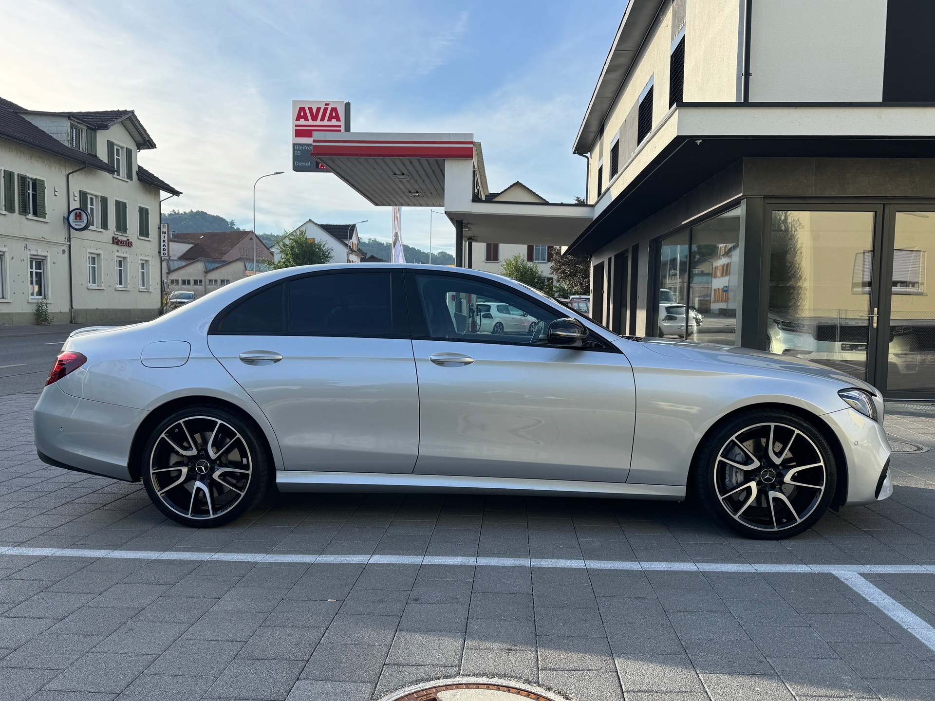 MERCEDES-BENZ E 43 AMG 4Matic 9G-Tronic-image-5