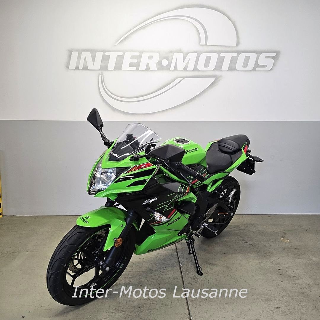 KAWASAKI NINJA 125-showroom-element-2