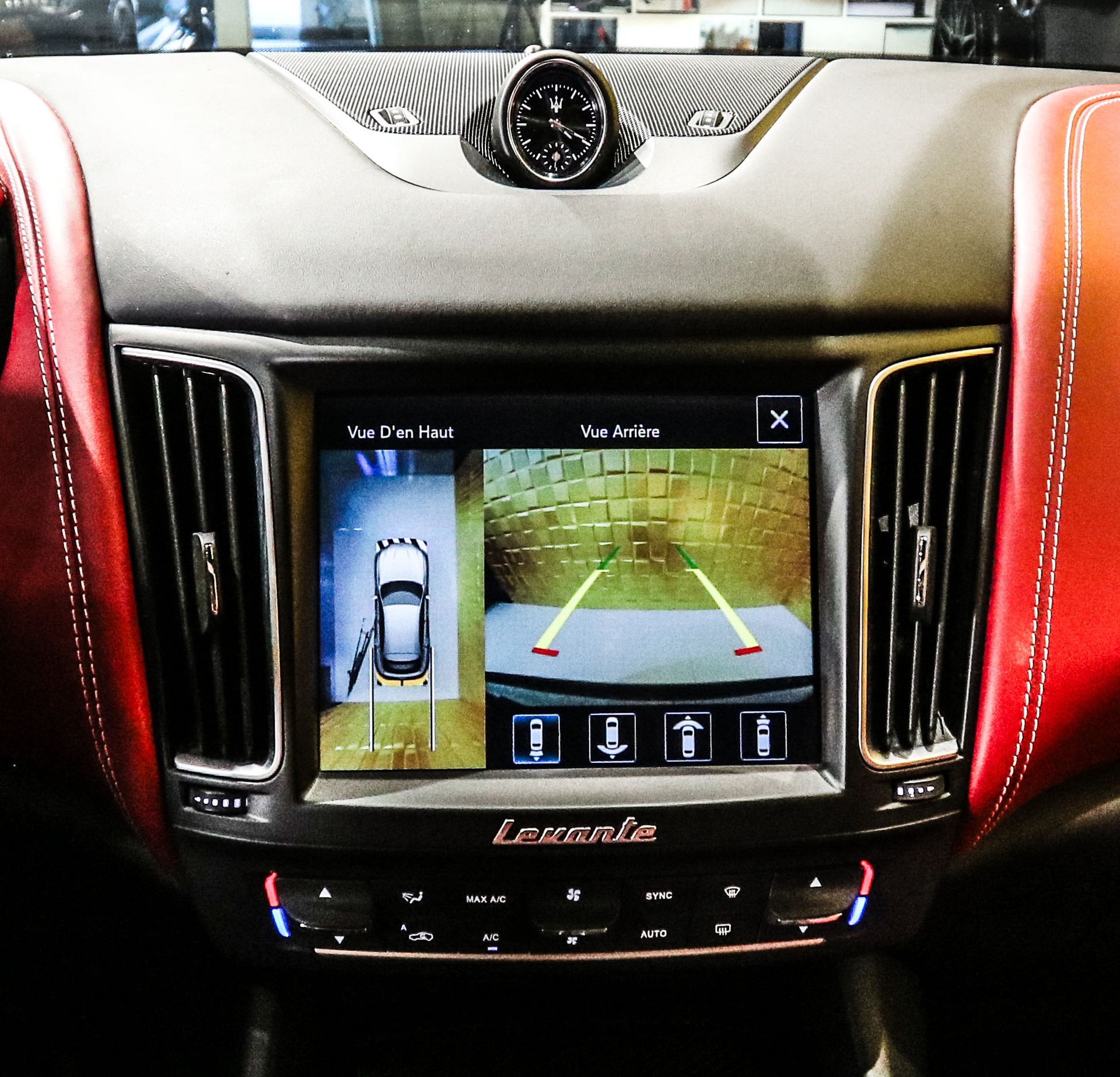 MASERATI Levante D 3.0 V6 GranLusso Automatica-image-18
