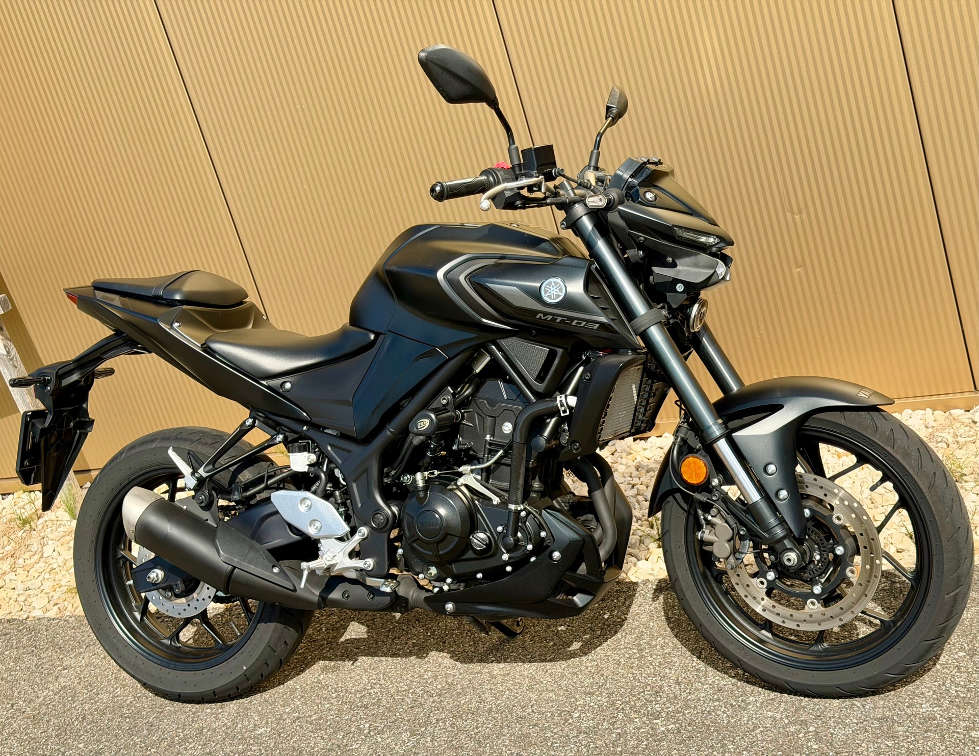 YAMAHA MT-03 ABS-showroom-element-2