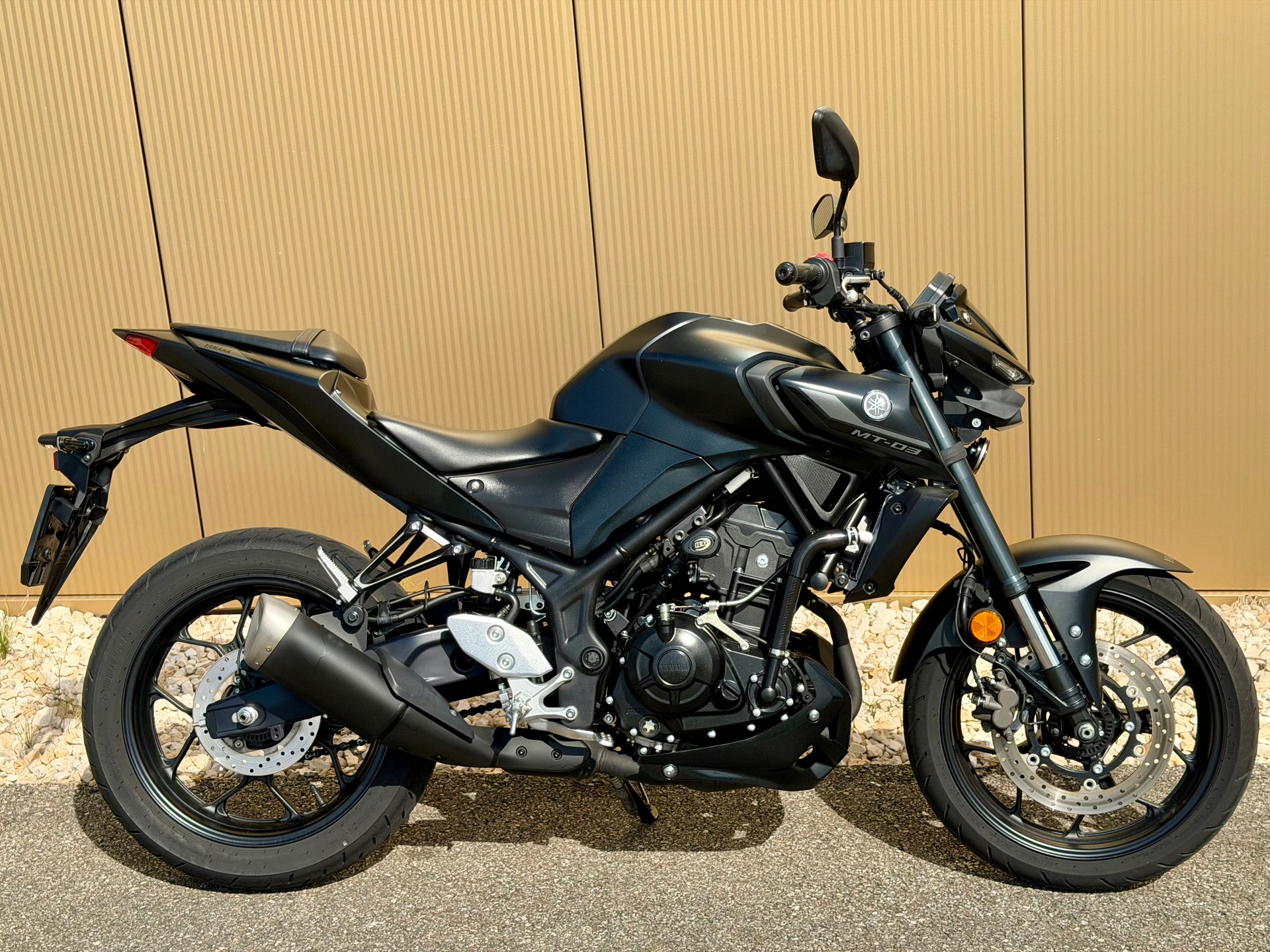 YAMAHA MT-03 ABS-showroom-element-3