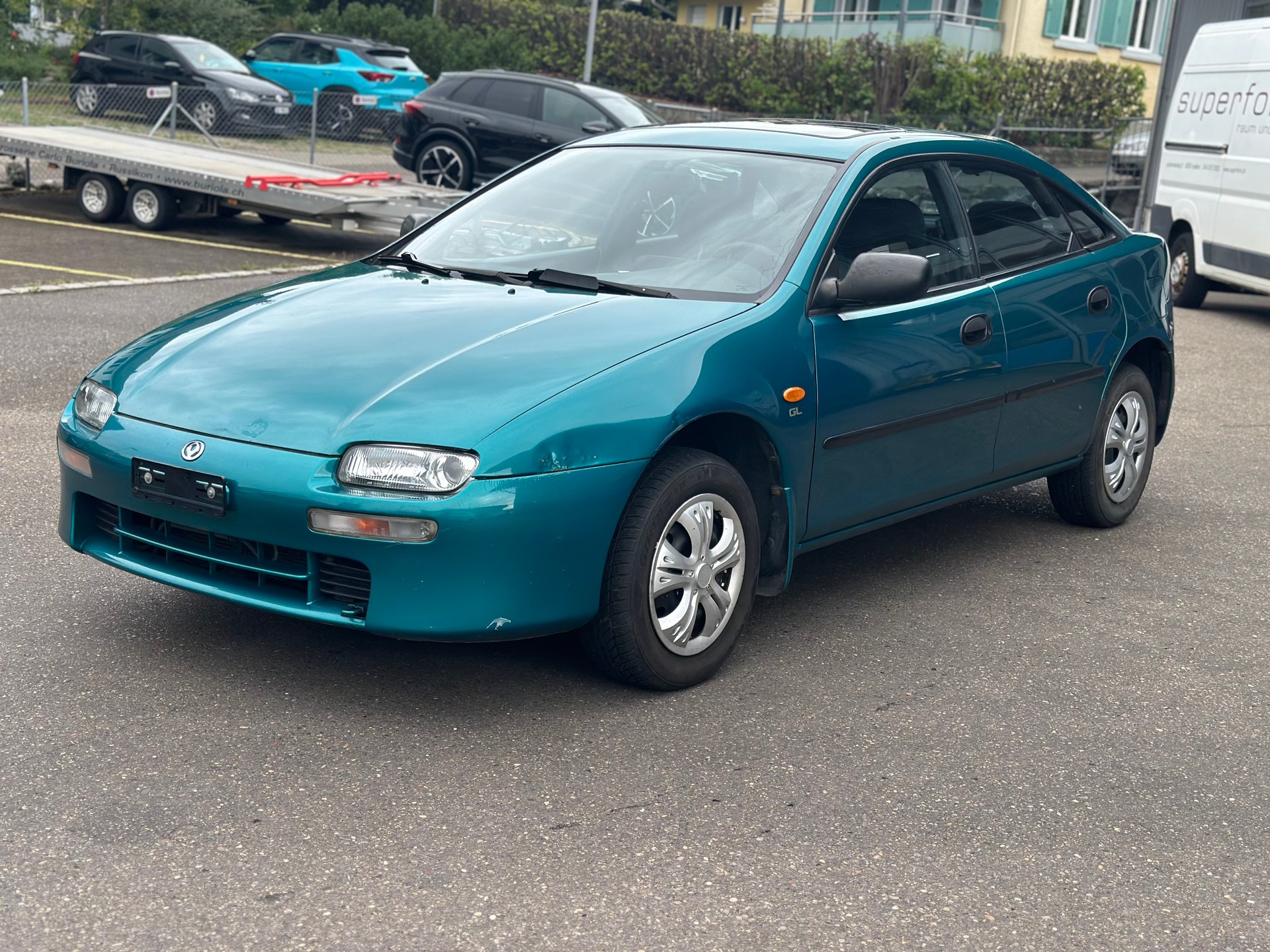 MAZDA 323 F 1.5i-16V Rainbow