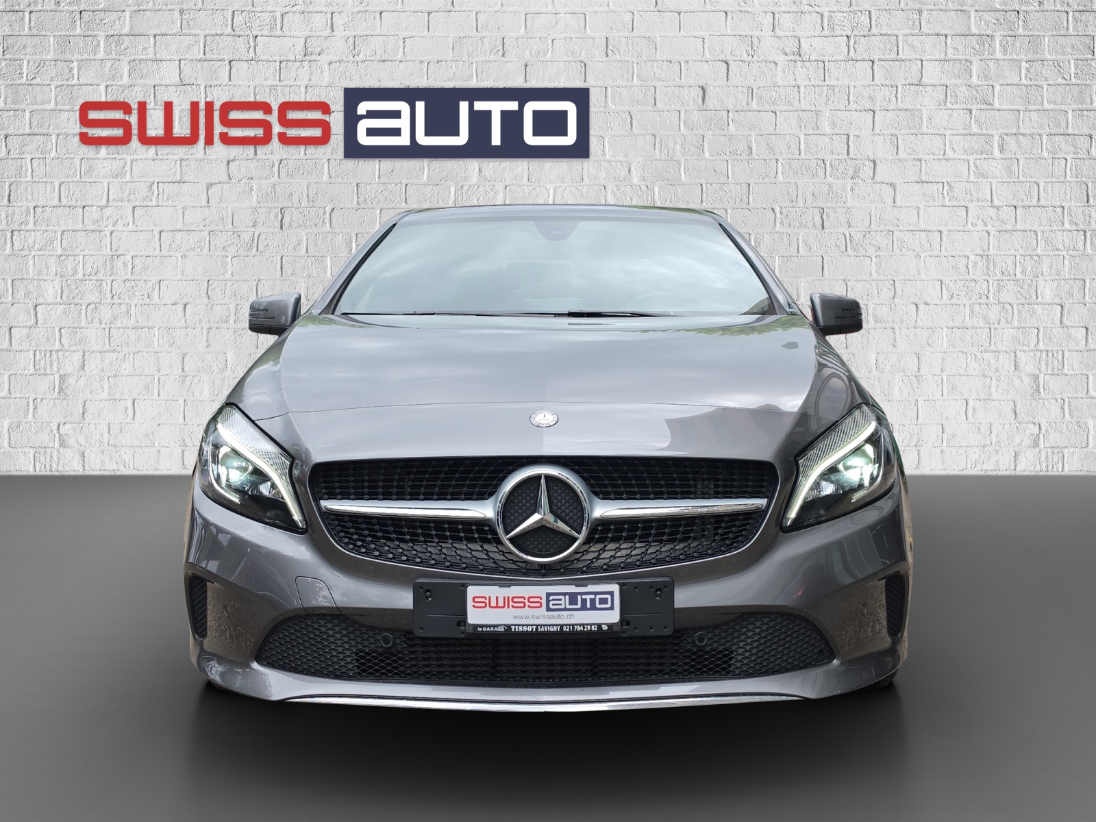 MERCEDES-BENZ A 180 Urban 7G-DCT-showroom-element-1