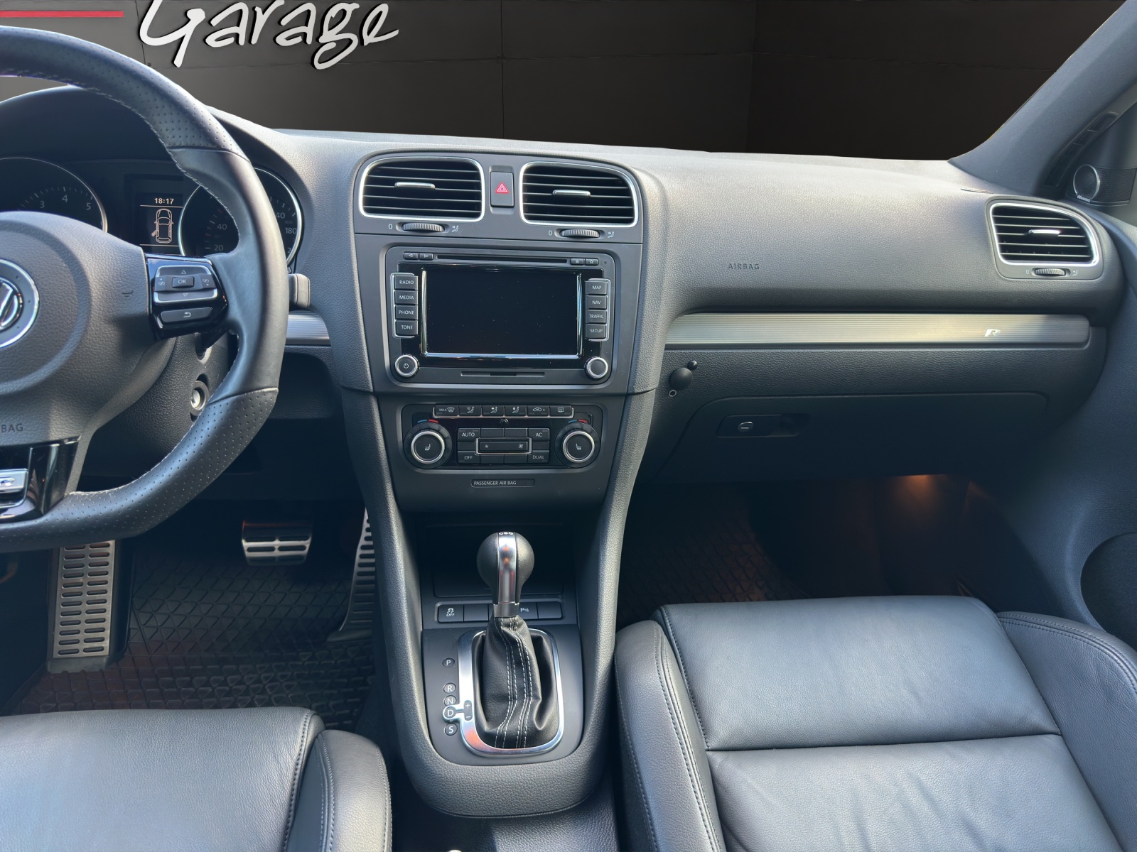 VW Golf VI 2.0 TSI R DSG 4motion-image-10