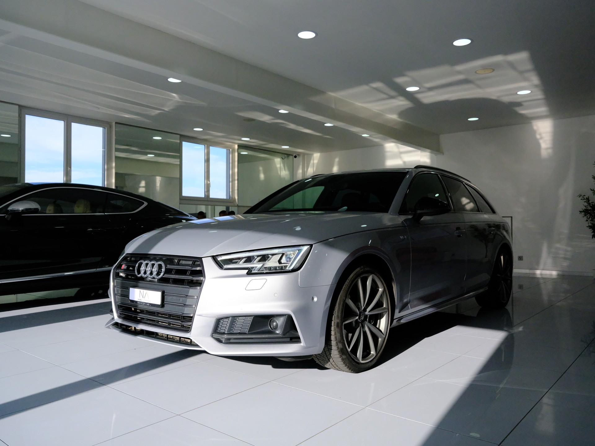 AUDI S4 Avant 3.0 TFSI quattro tiptronic *SITZHEIZUNG* *RÜCKFAHRKAMERA*-showroom-element-3