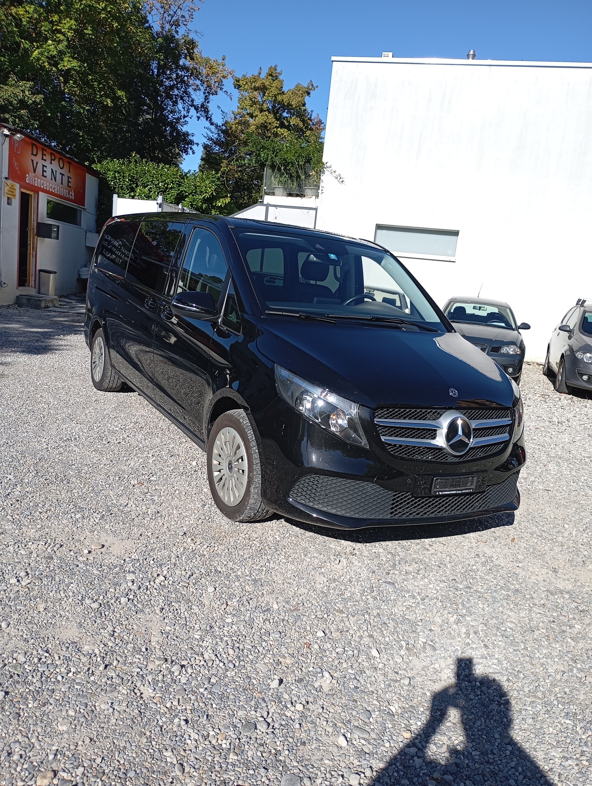 MERCEDES-BENZ V 220 d lang 4Matic 9G-Tronic-showroom-element-2