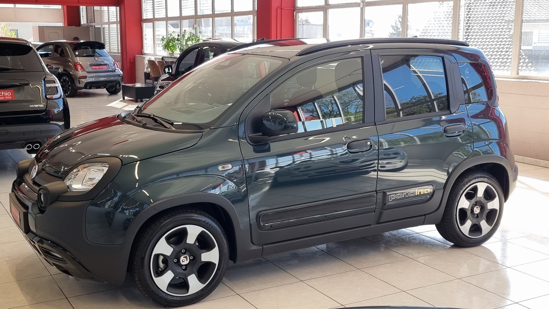 FIAT Panda 1.0 Hybrid Cross-showroom-element-1