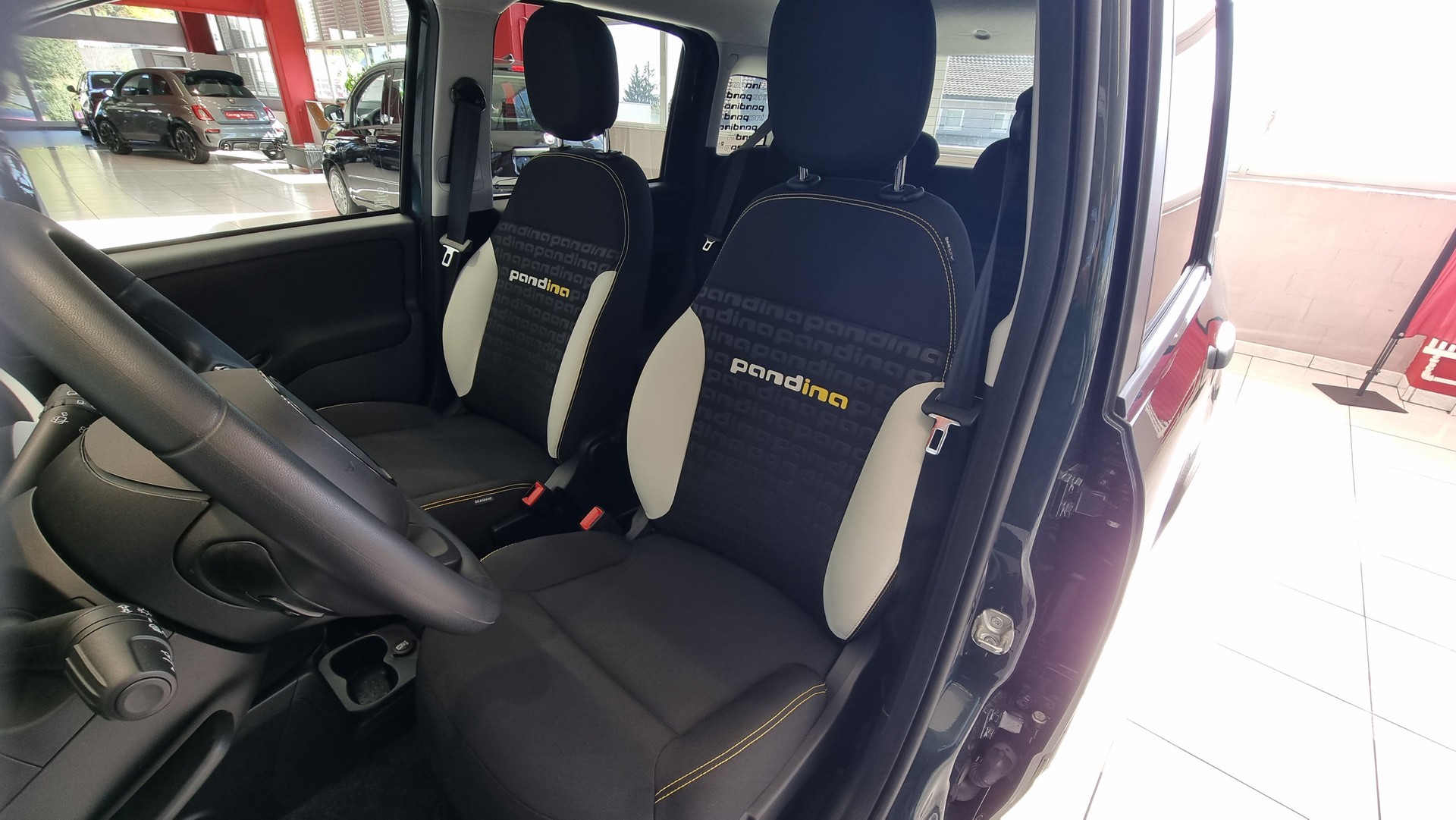 FIAT Panda 1.0 Hybrid Cross-image-18