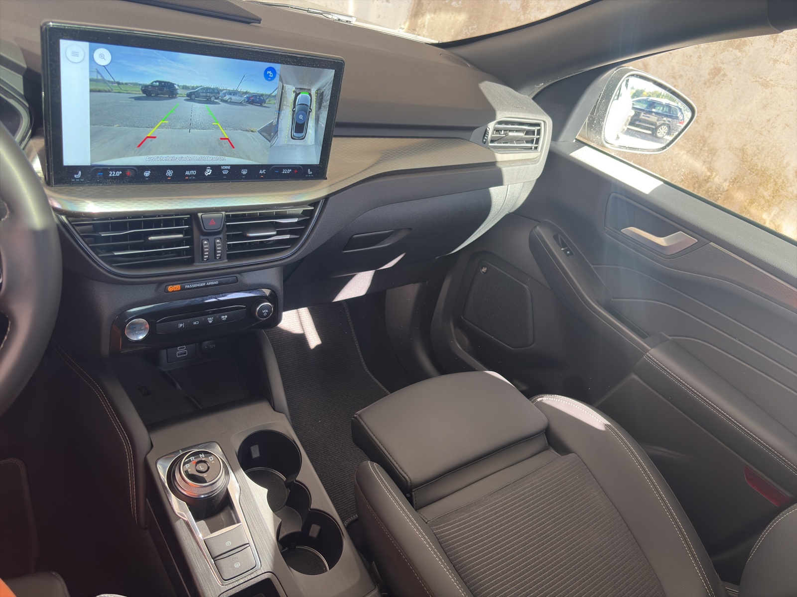 FORD Kuga 2.5 Hybrid Sound Edition 4x4-image-10