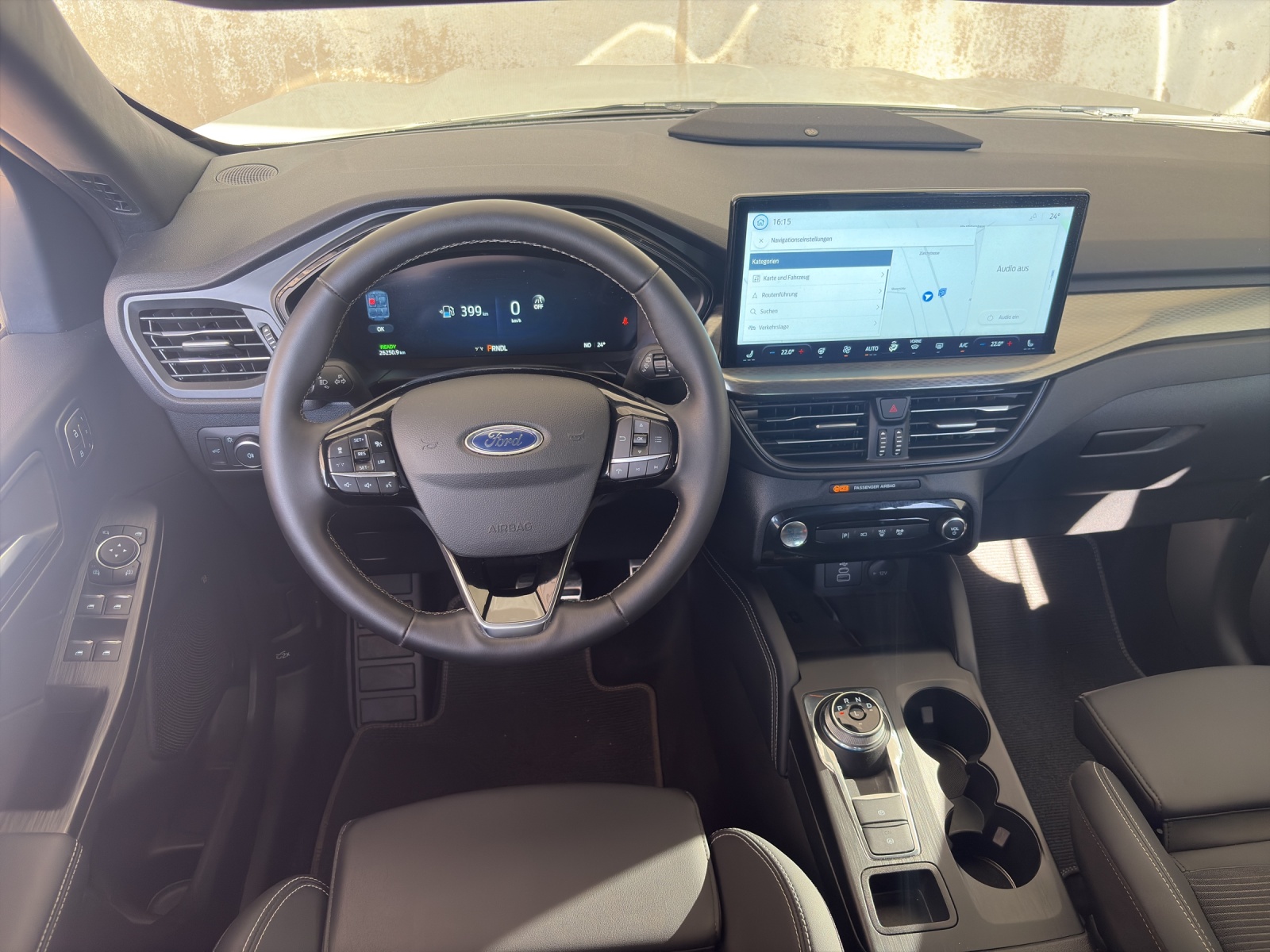 FORD Kuga 2.5 Hybrid Sound Edition 4x4-image-9