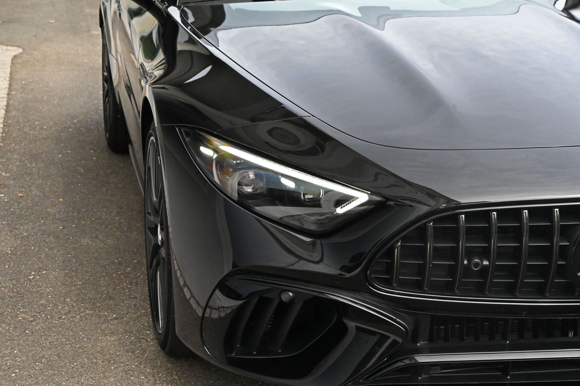 MERCEDES-BENZ AMG SL 63 4matic+ Executive Edition-showroom-element-2