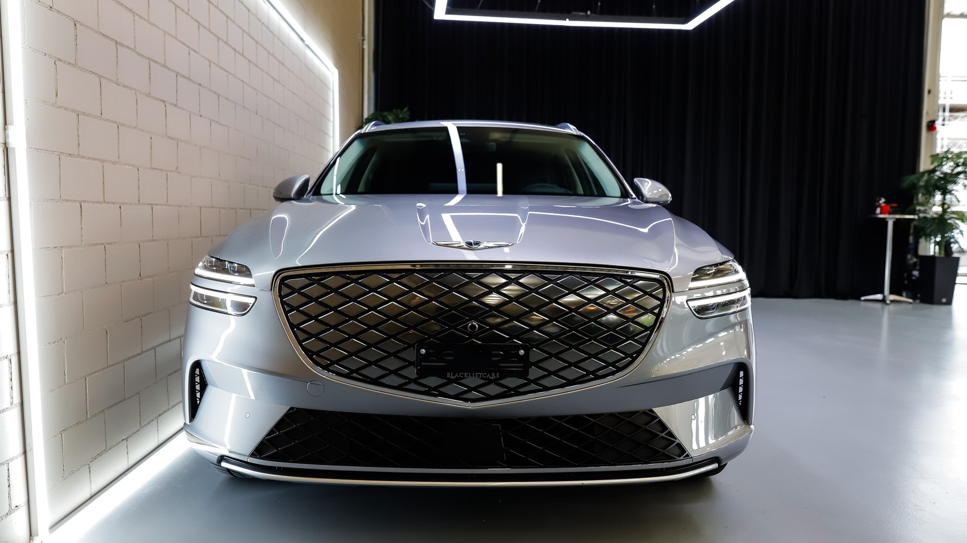 GENESIS GV70 Electrified Sport kWh 77,4 AWD * Savile Silver *-showroom-element-2