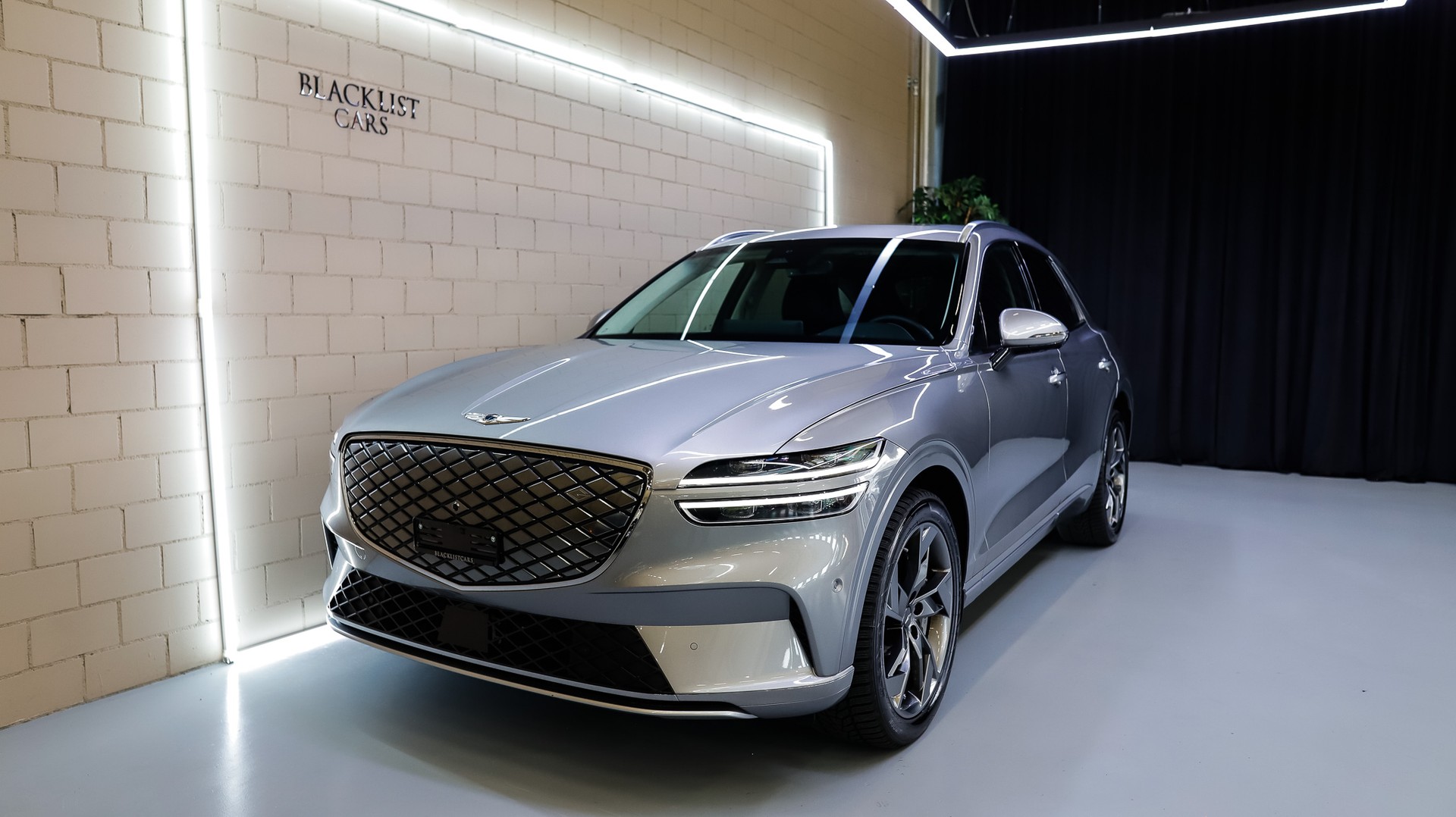 GENESIS GV70 Electrified Sport kWh 77,4 AWD * Savile Silver *-showroom-element-1