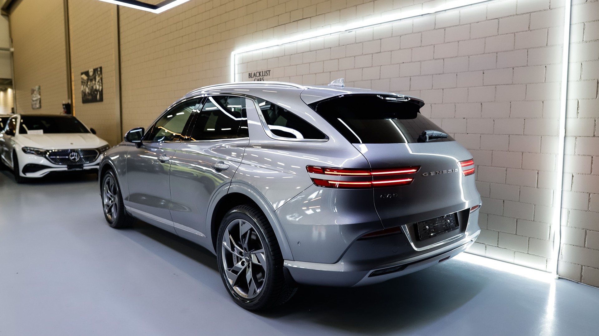 GENESIS GV70 Electrified Sport kWh 77,4 AWD * Savile Silver *-image-4