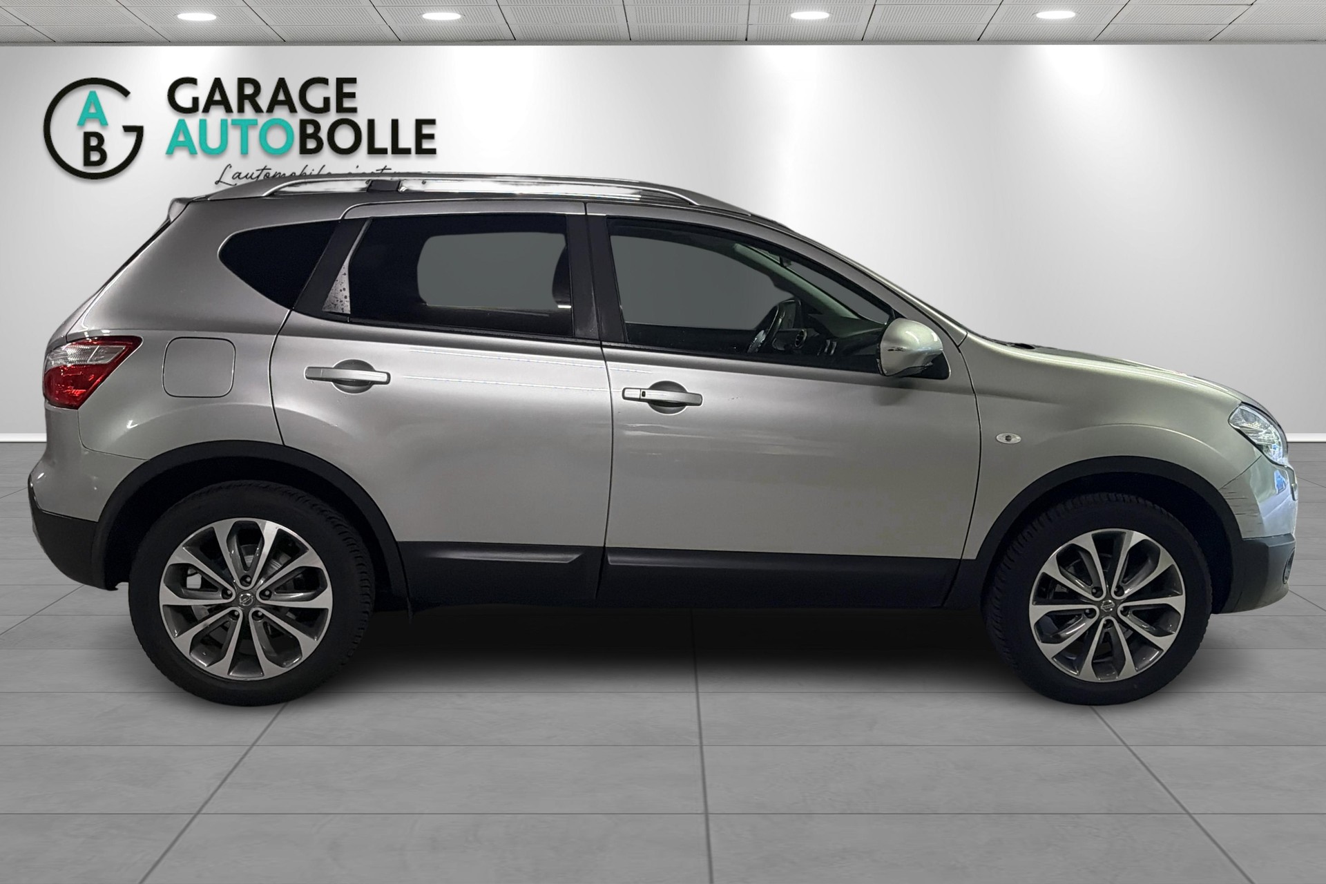 NISSAN Qashqai 1.6 dCi iStop 4WD tekna-showroom-element-2