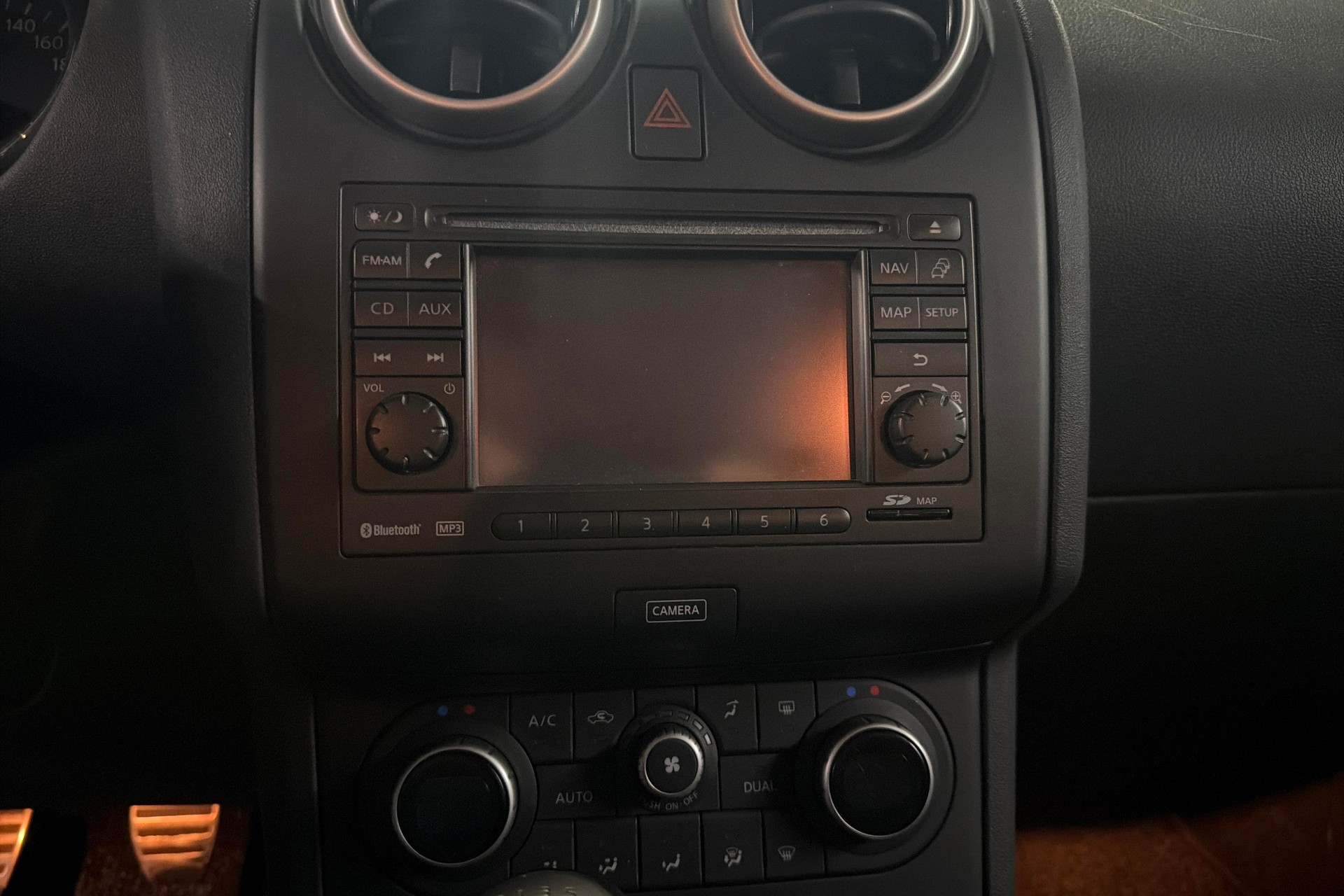 NISSAN Qashqai 1.6 dCi iStop 4WD tekna-image-11