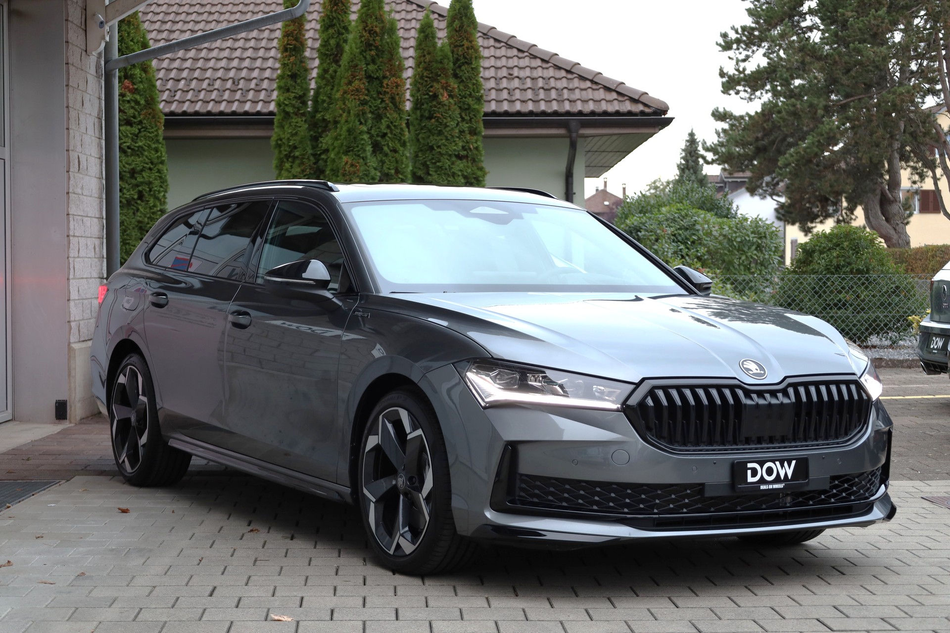 SKODA Superb Combi 2.0 TSI Sportline 4x4 DSG-showroom-element-1