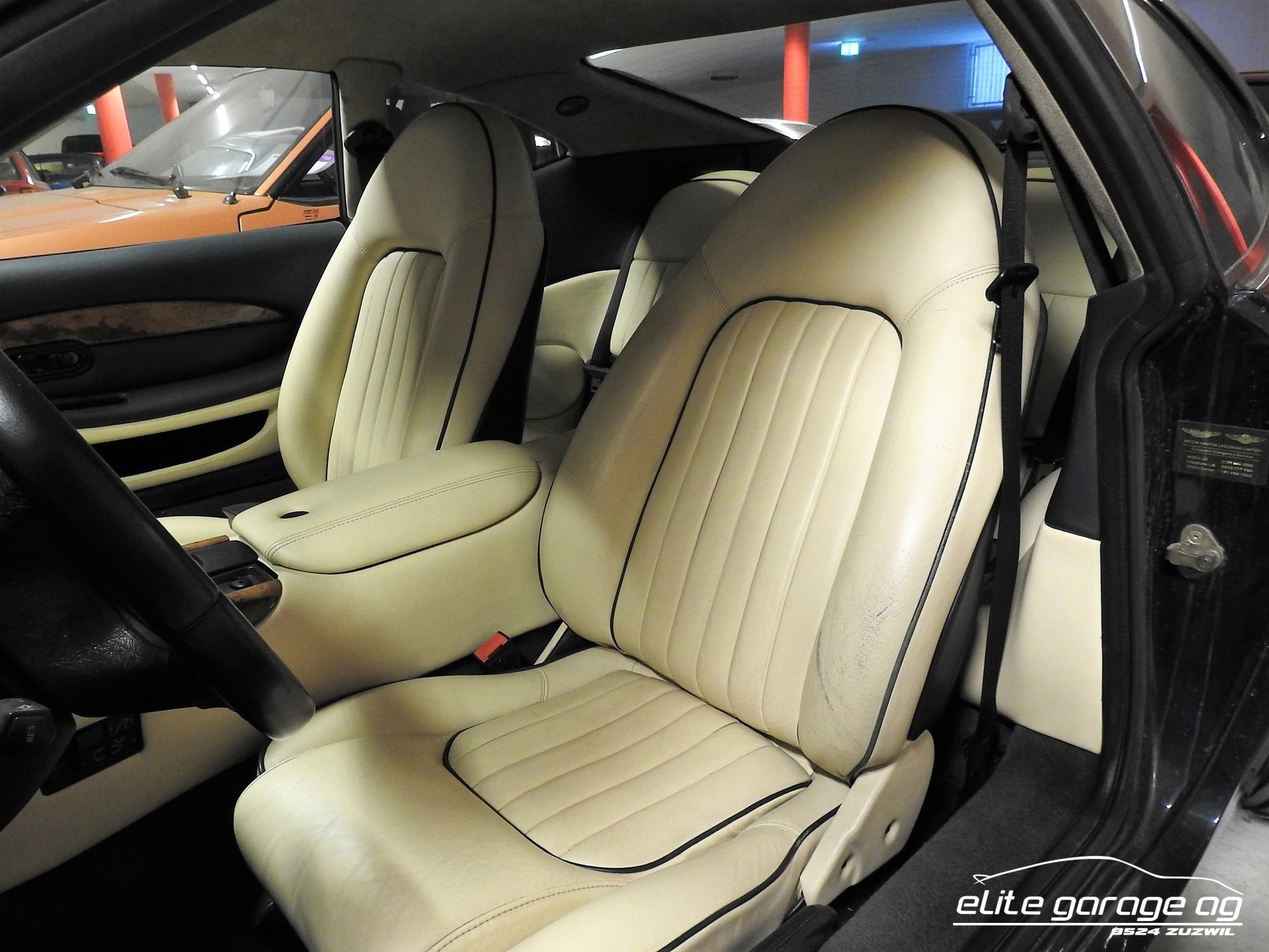 ASTON MARTIN DB7-image-5