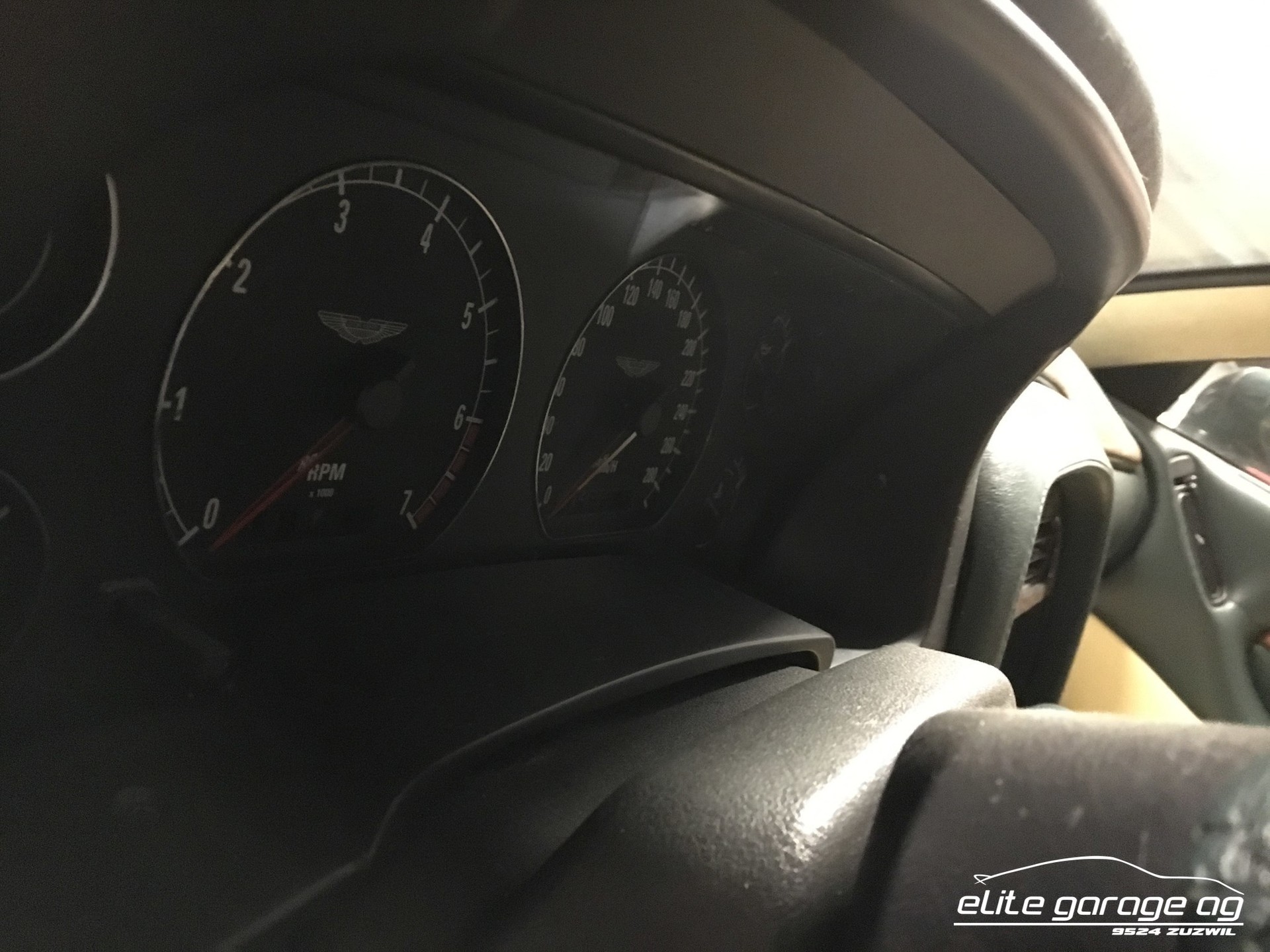 ASTON MARTIN DB7-image-11