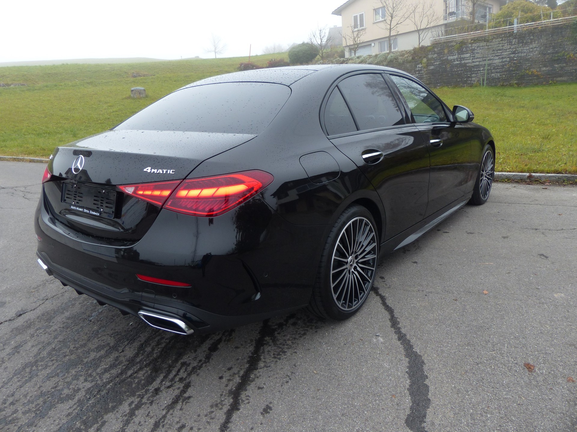MERCEDES-BENZ C 200 4Matic AMG Line-showroom-element-3