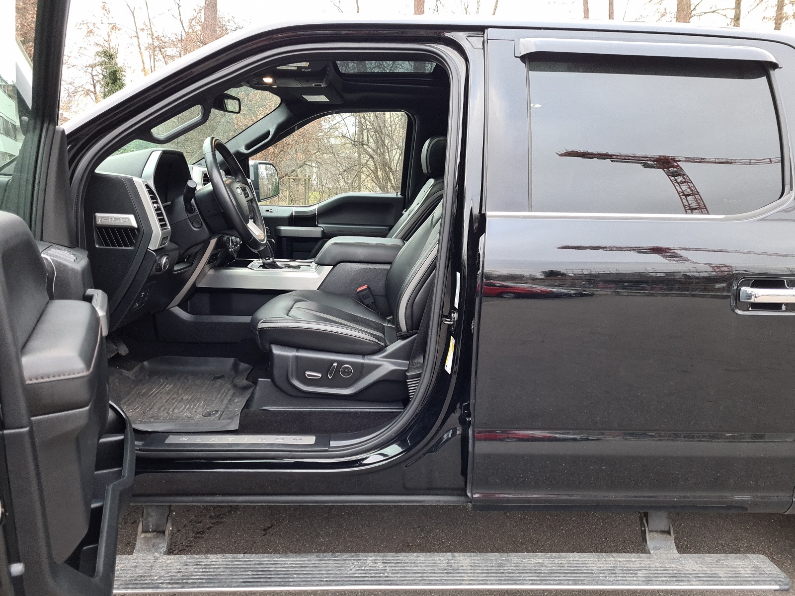 FORD F-Pickup F-150 3.0-V6 POWER STROKE DIESEL PLATINUM SUPER-CREW AUTOMAT 4x4-image-6