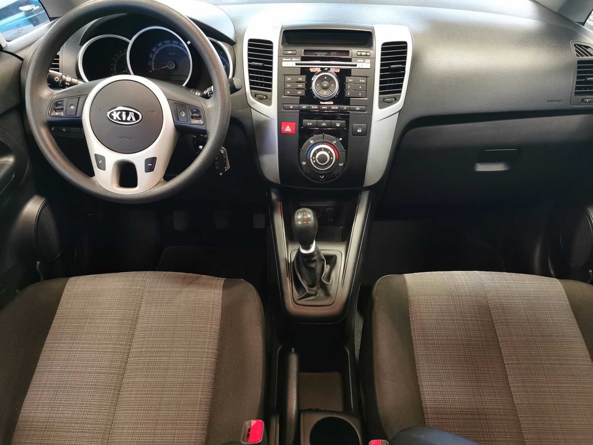 KIA Venga 1.4 CVVT _seven-image-7
