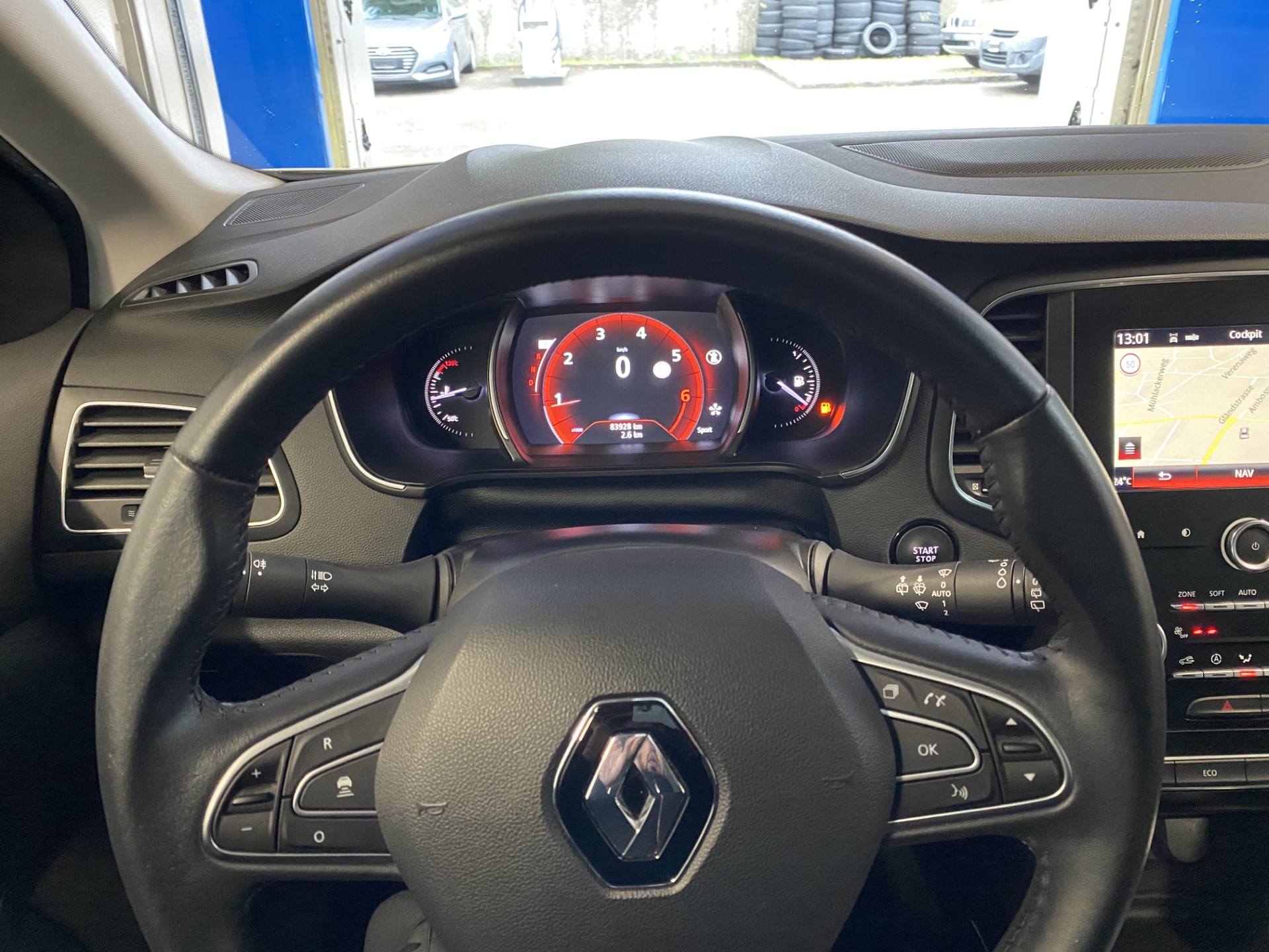 RENAULT Mégane 1.2 16V Turbo GT Line EDC-image-13