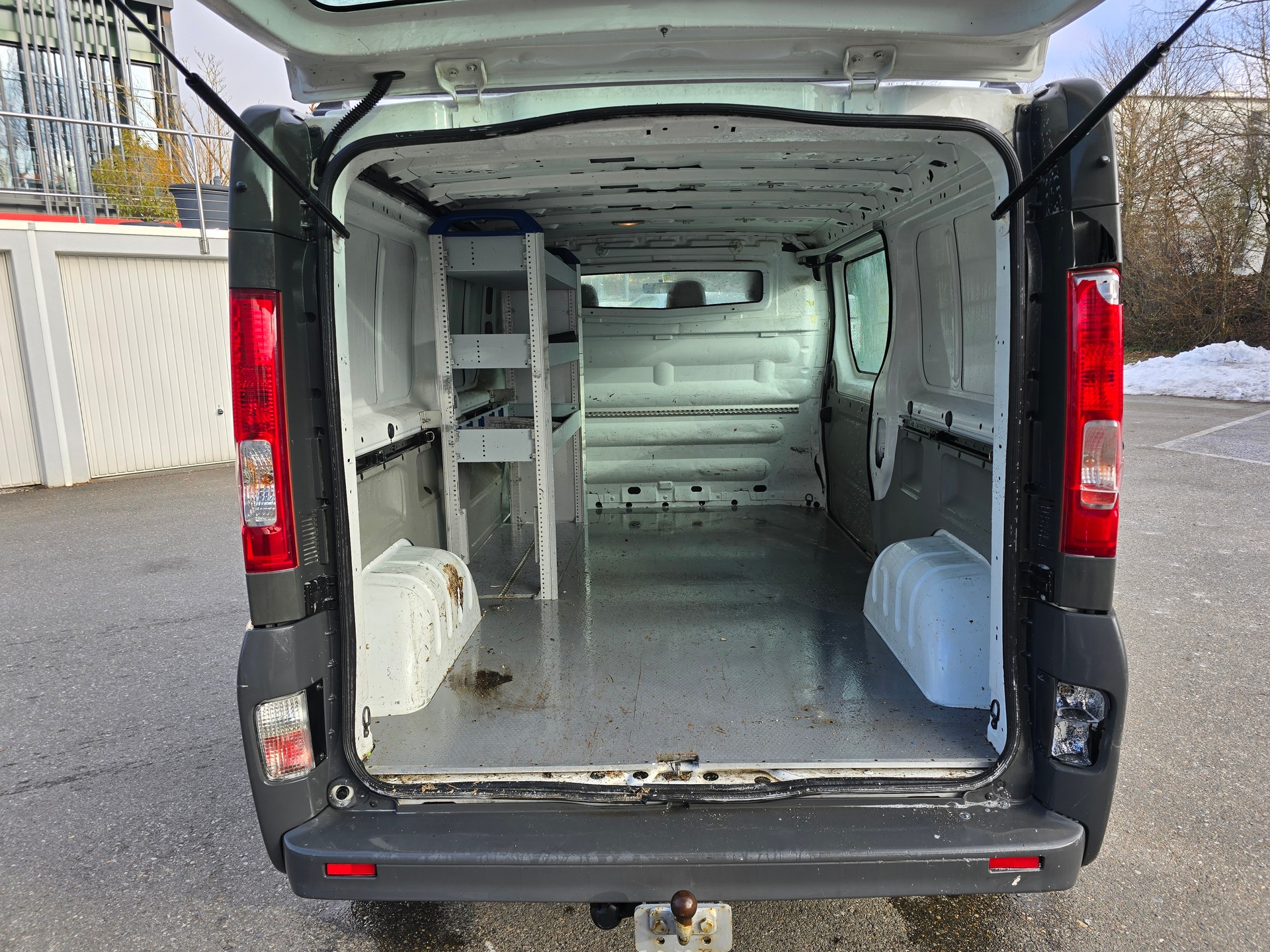 RENAULT Trafic 2.0 dCi 115 2.9t L2H2-image-6