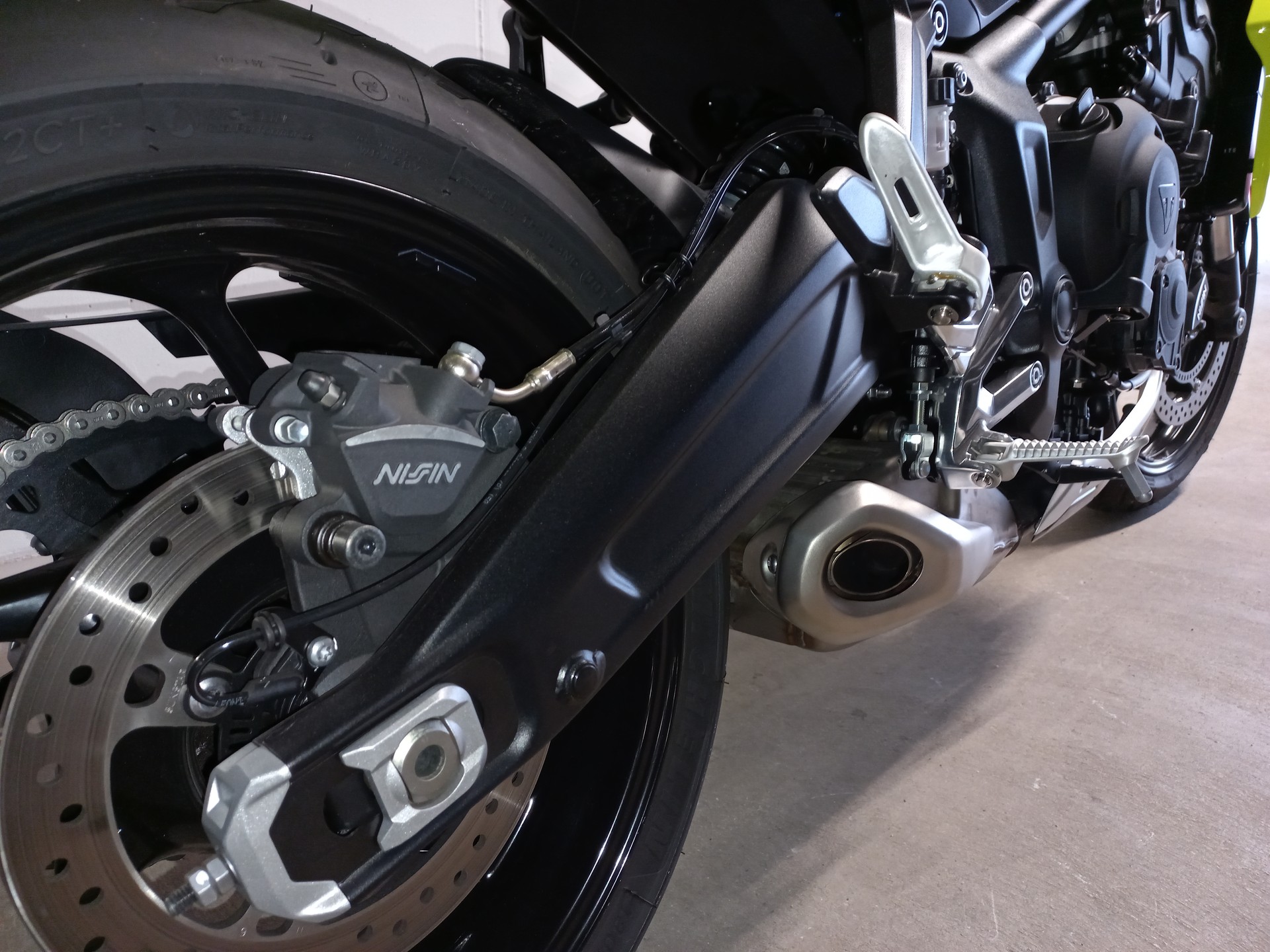 TRIUMPH Trident 660 shifter kit WS & lowing-image-8