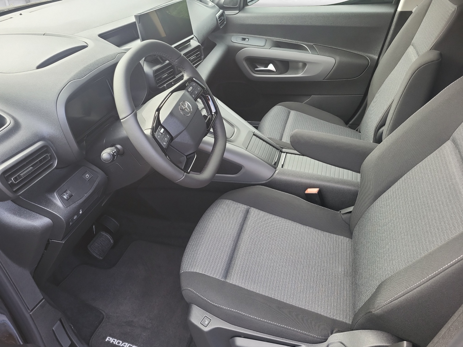 TOYOTA Proace City Verso L2 1.5 HDi 1-image-11