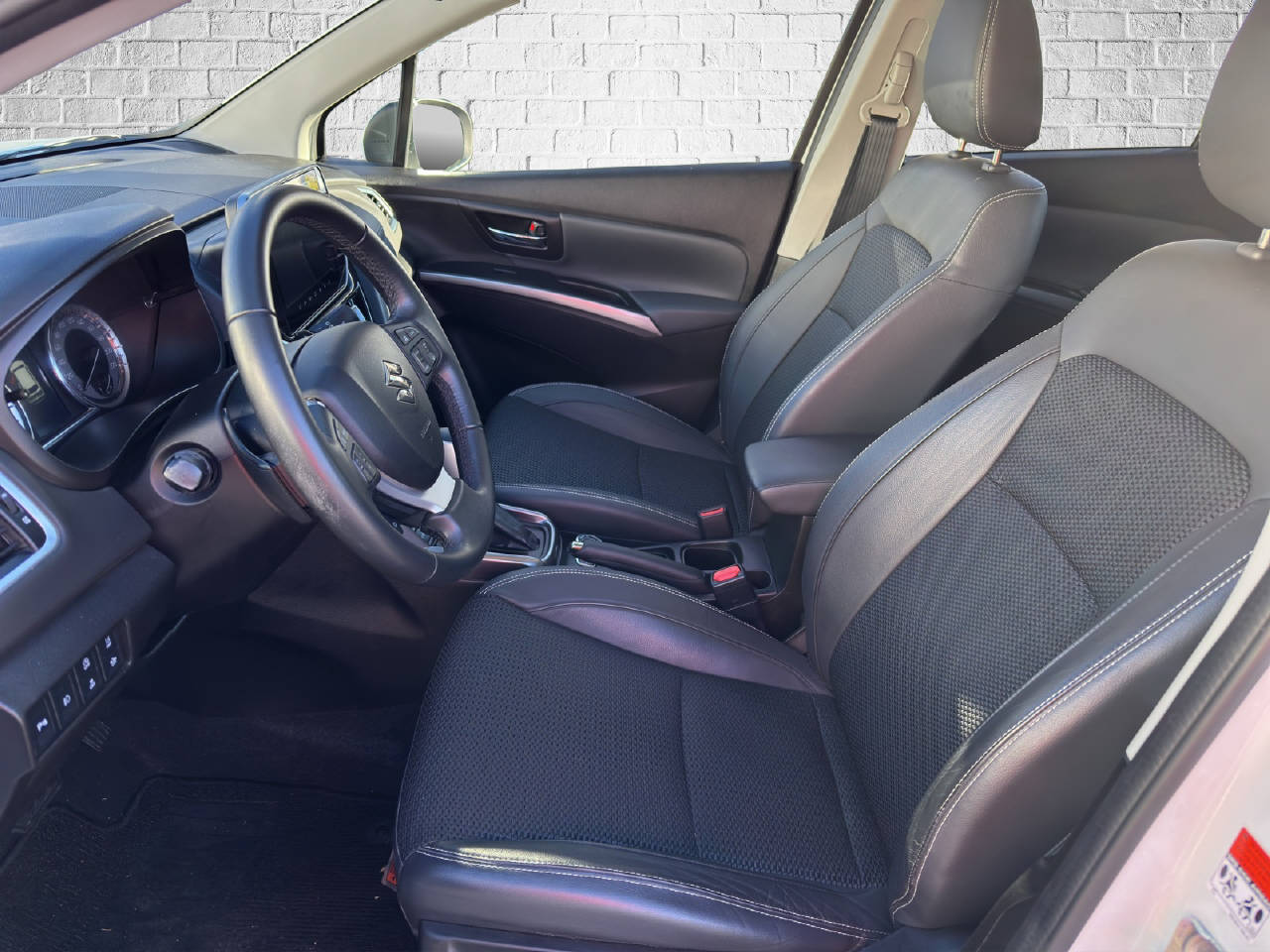 SUZUKI SX4 S-Cross 1.4 T Compact Top 4x4-image-7
