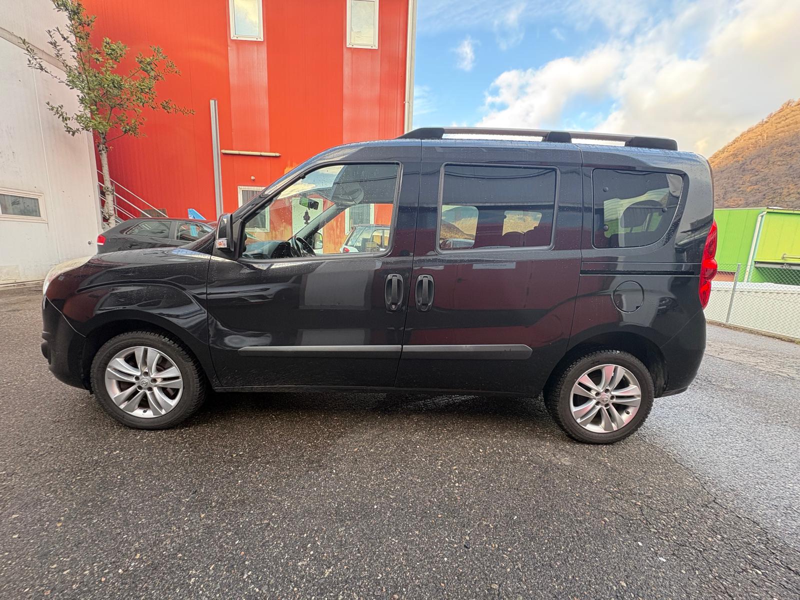 OPEL Combo 1.4 Turbo 7 POSTI-image-7