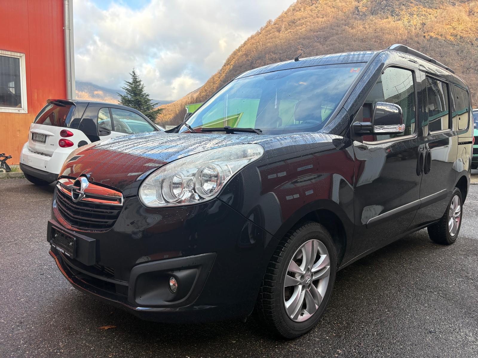 OPEL Combo 1.4 Turbo 7 POSTI