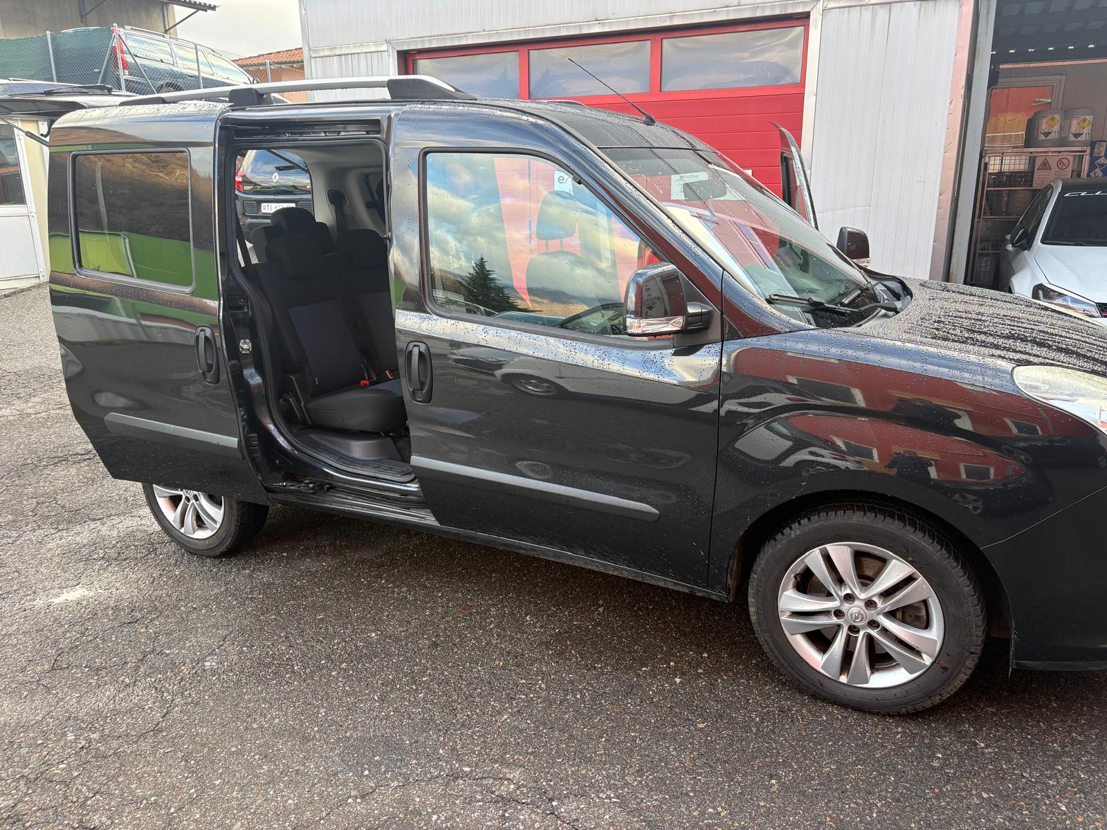 OPEL Combo 1.4 Turbo 7 POSTI-image-8