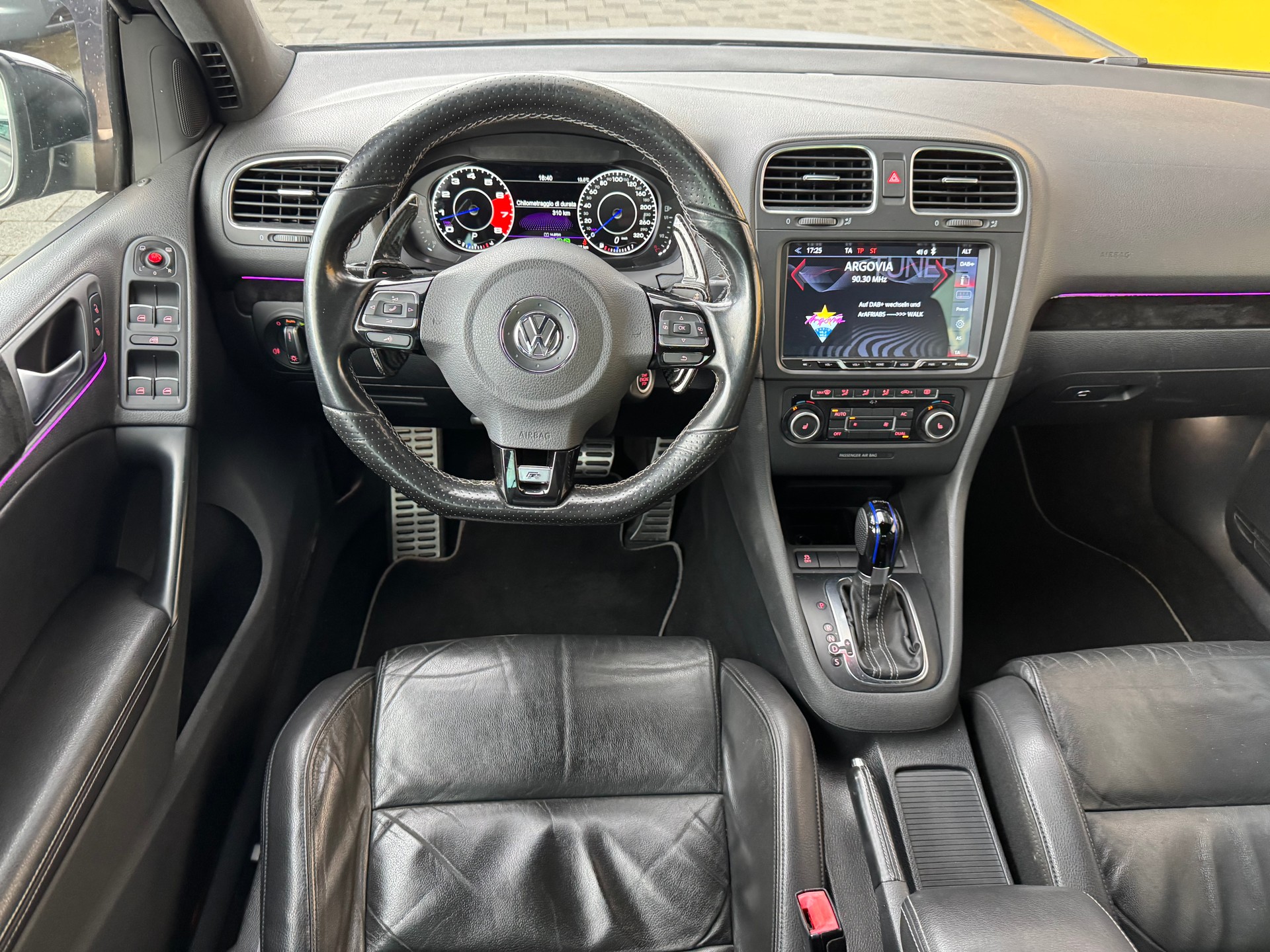 VW Golf 2.0 TSI R 4Motion DSG-image-12