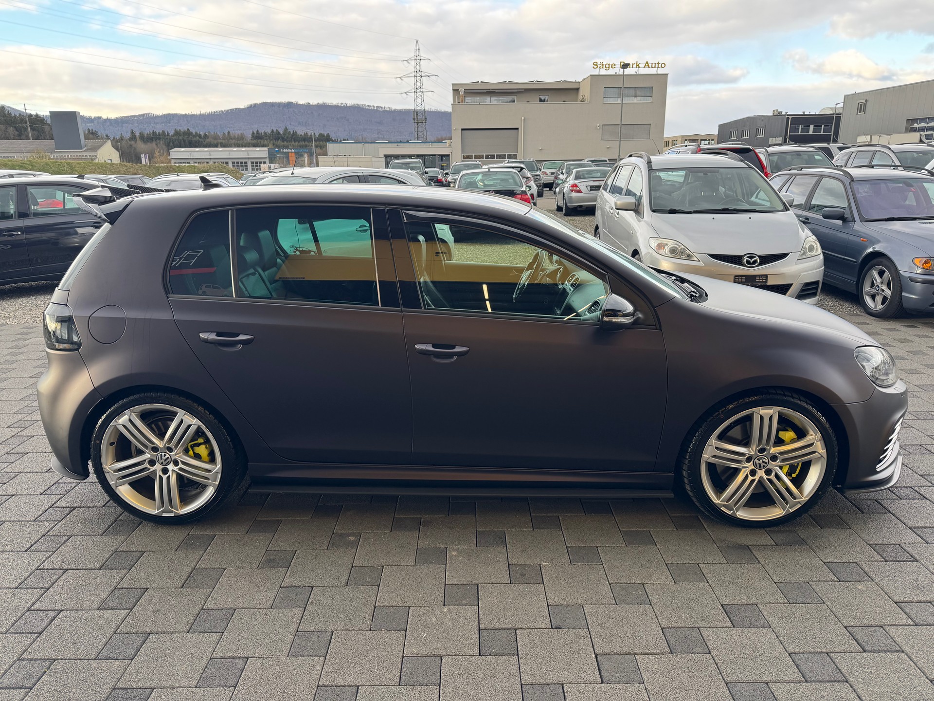 VW Golf 2.0 TSI R 4Motion DSG-image-5