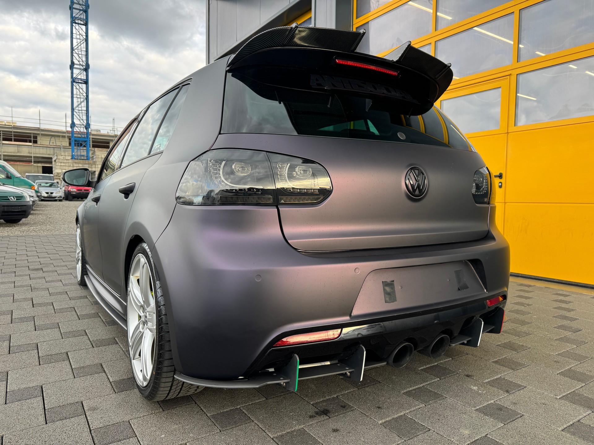 VW Golf 2.0 TSI R 4Motion DSG-image-9