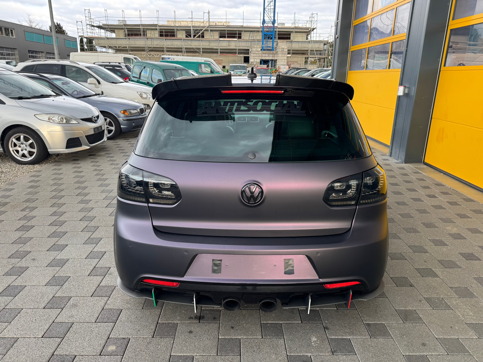 VW Golf 2.0 TSI R 4Motion DSG-image-8