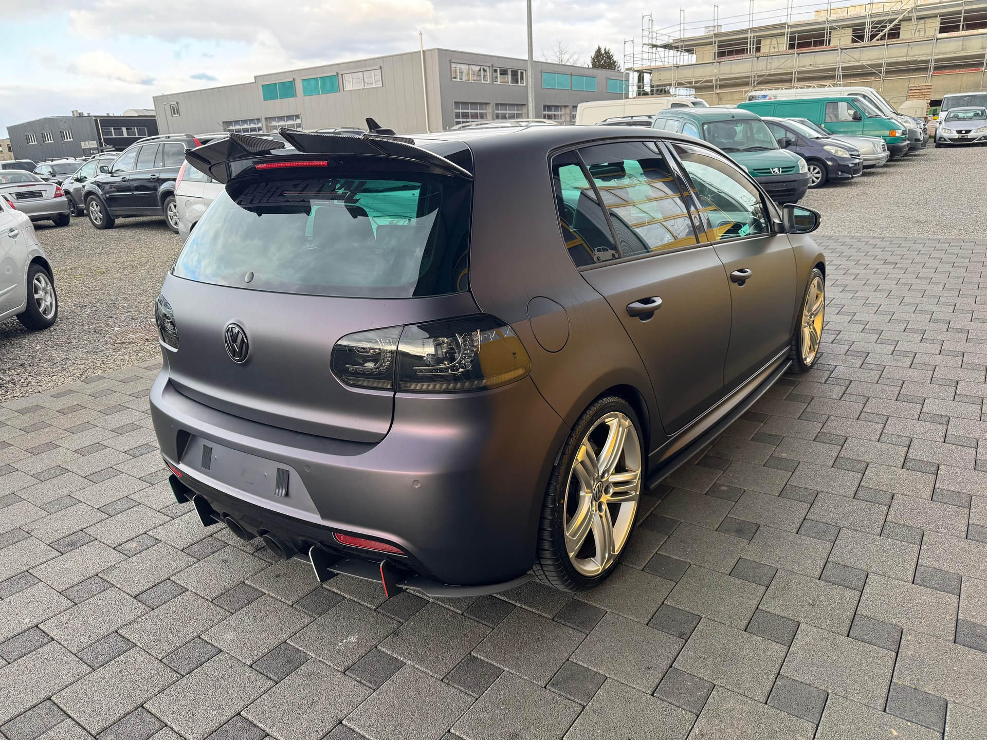 VW Golf 2.0 TSI R 4Motion DSG-image-15