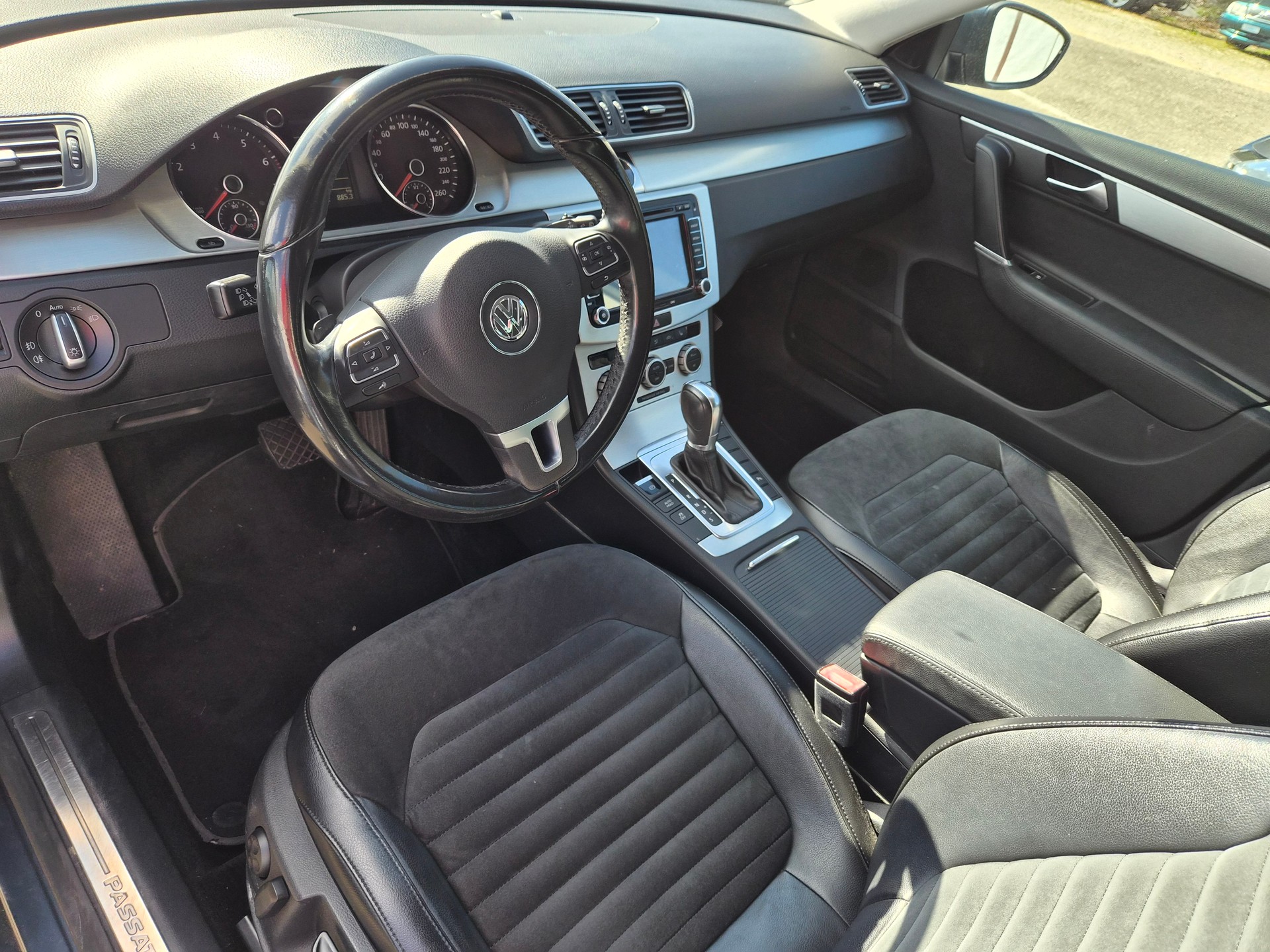 VW Passat Variant 1.8 TSI Highline DSG-image-9