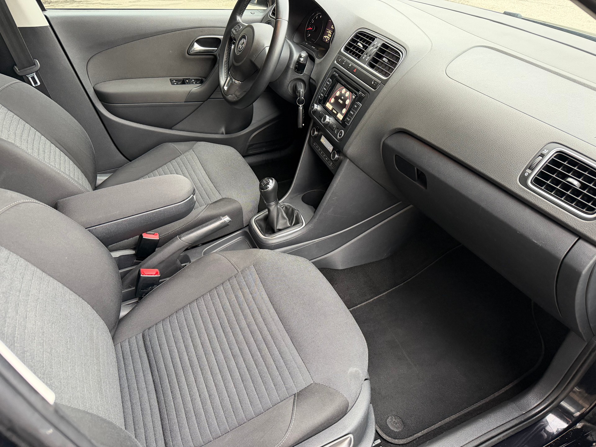VW Polo 1.2 TSI Comfortline-image-8